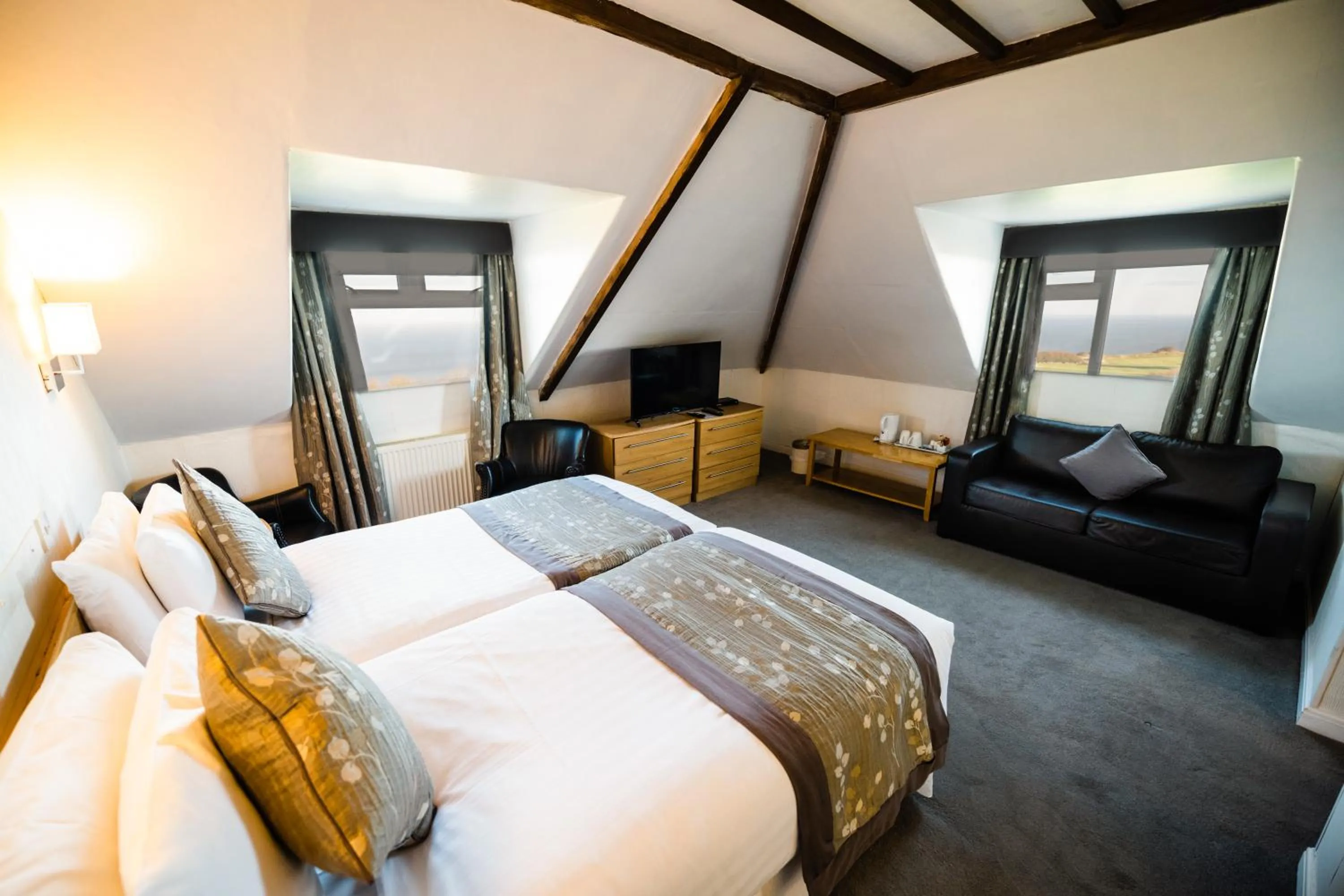 Bed in Raven Hall Hotel