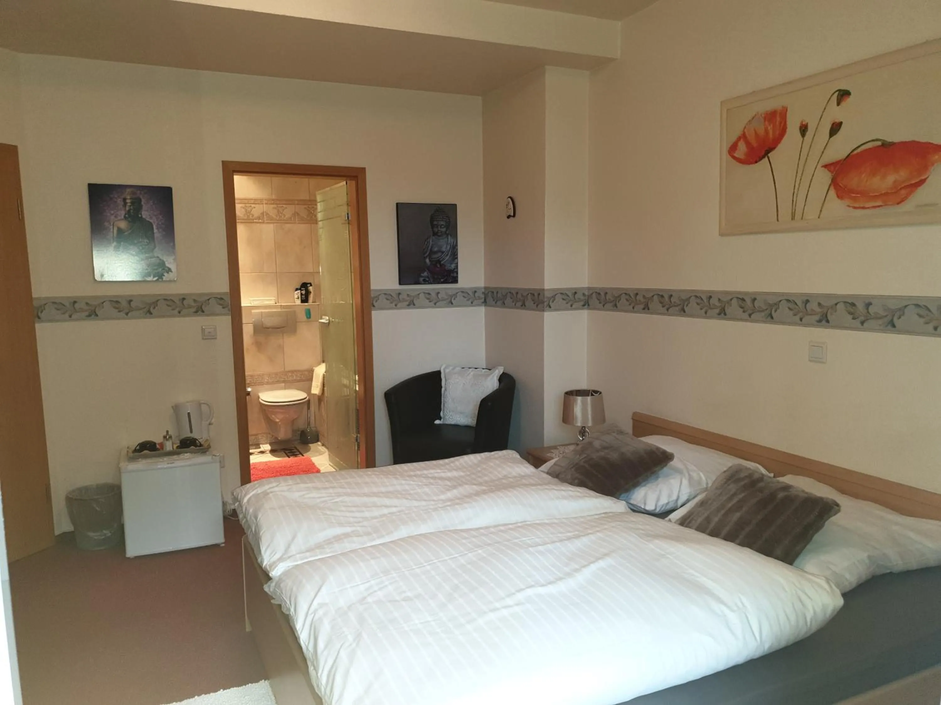 Photo of the whole room, Bed in Hotel Eigelstein