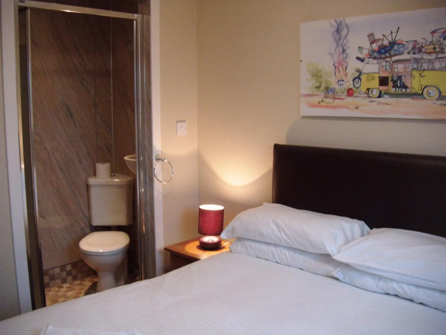 Photo of the whole room in Metro Inns Falkirk