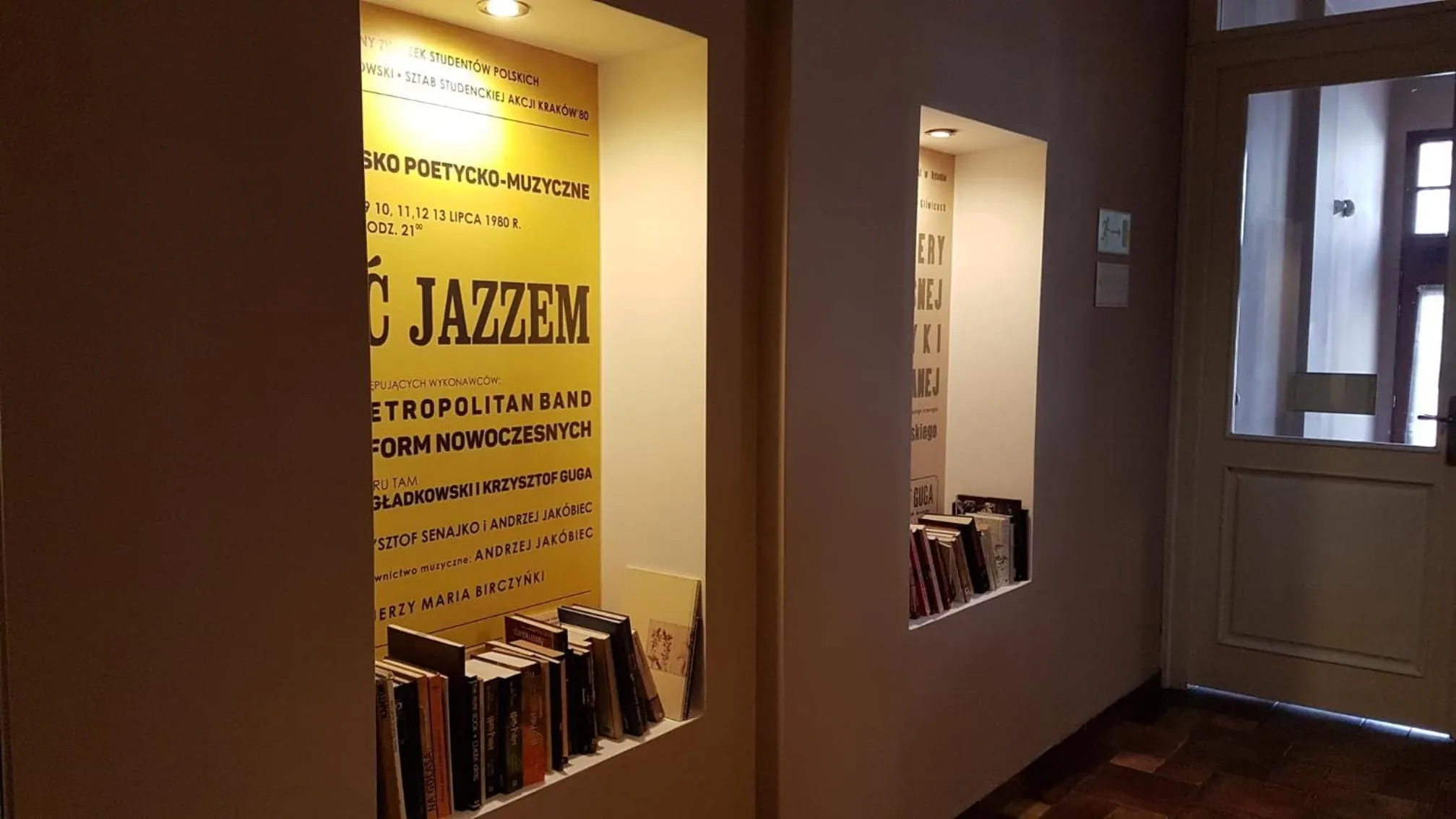 Library in Villa Del Arte Bed & Breakfast