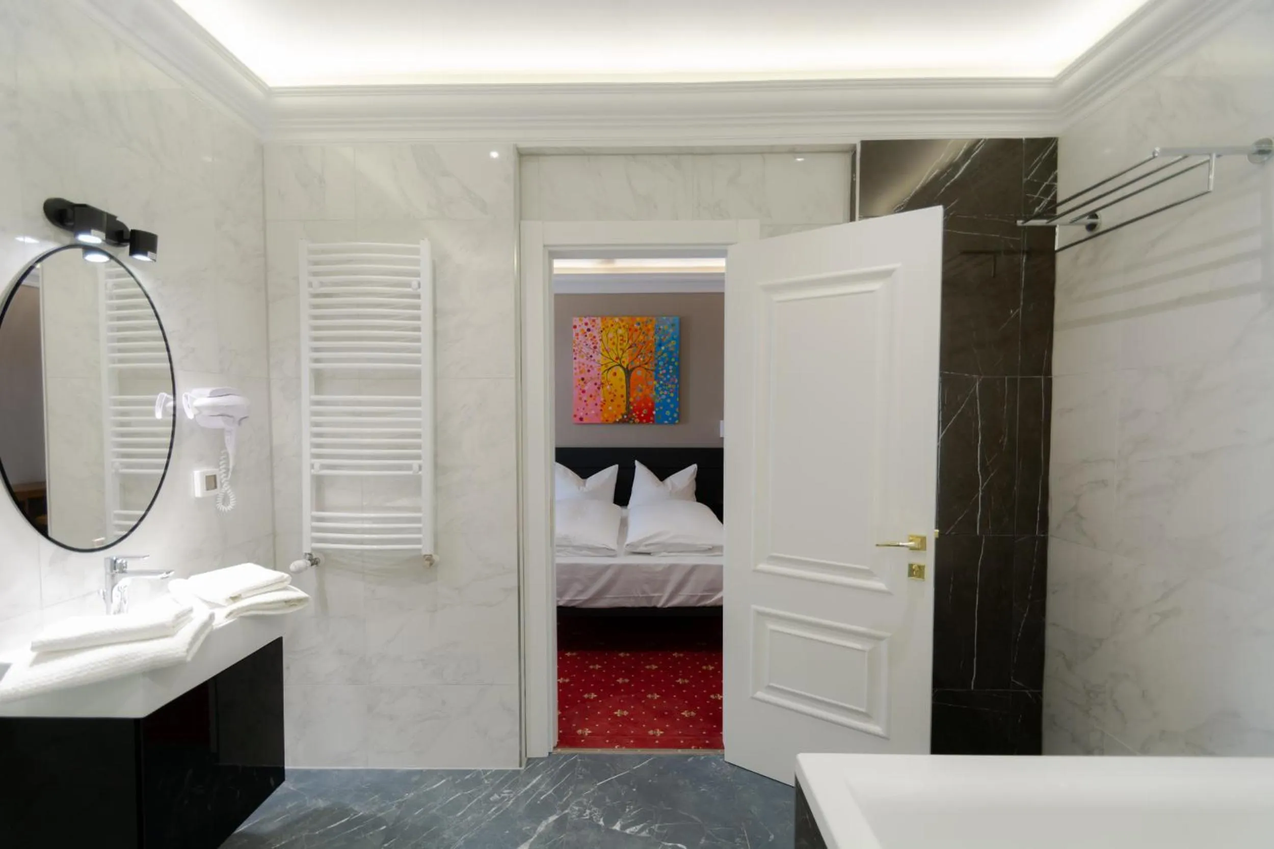 Bathroom in 2H Horizon Hotel