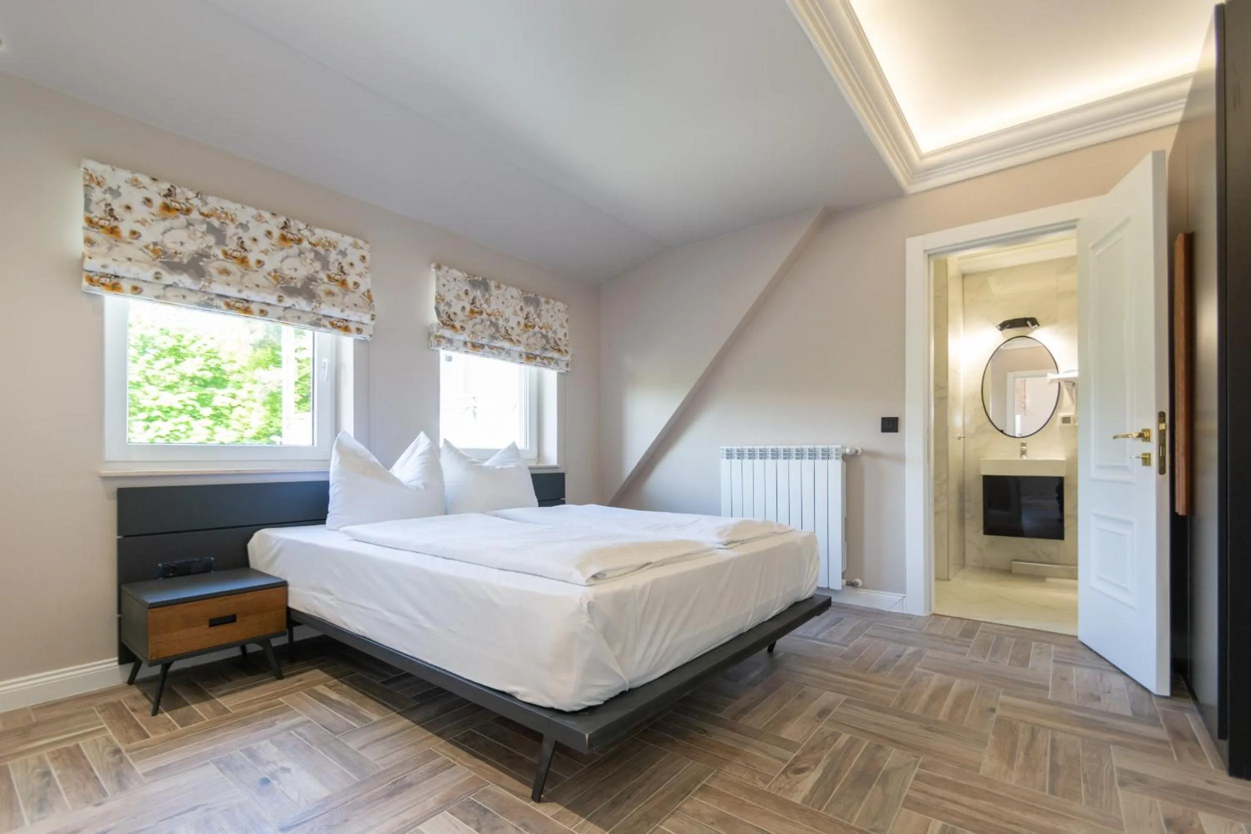 Bed in 2H Horizon Hotel