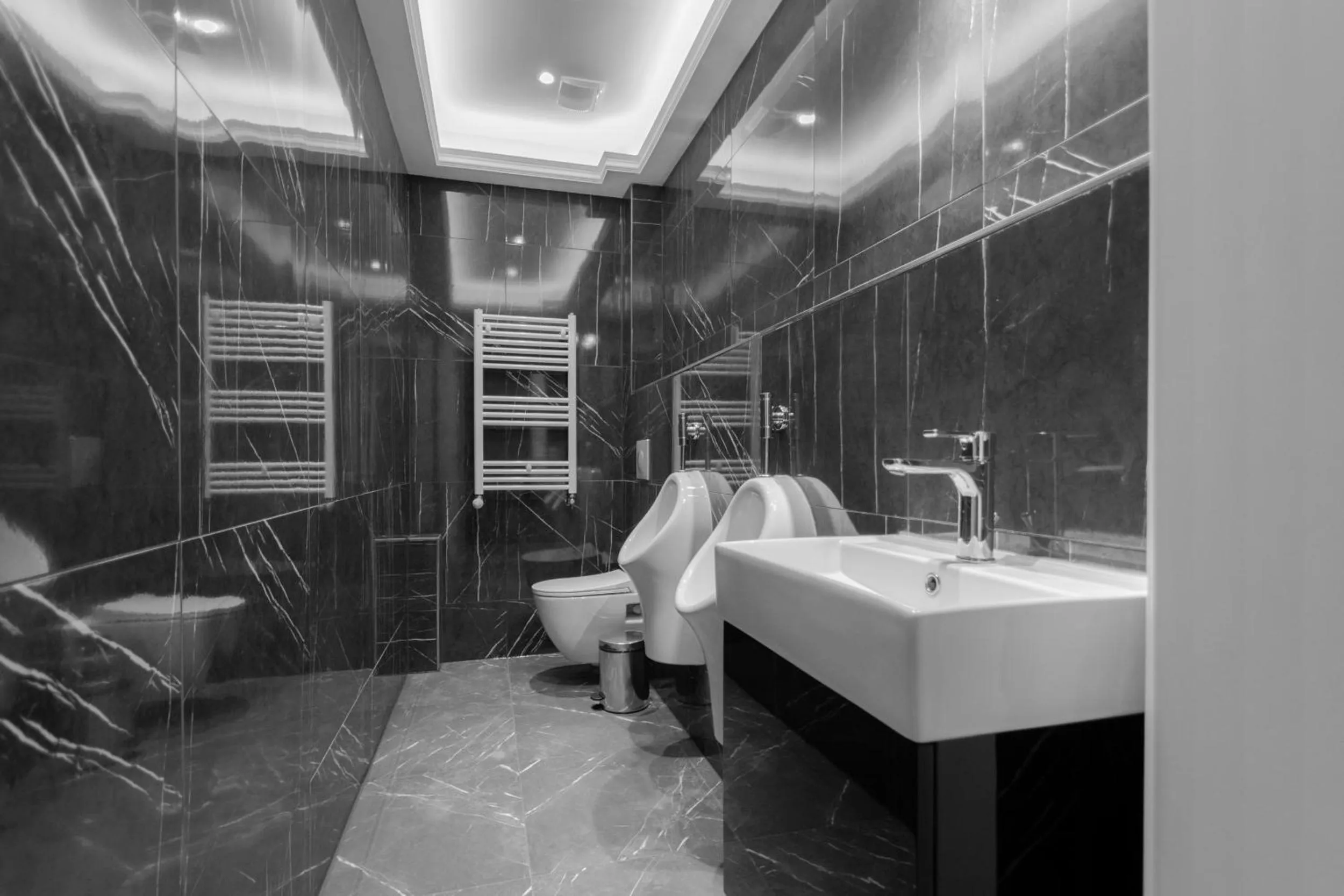 Bathroom in 2H Horizon Hotel