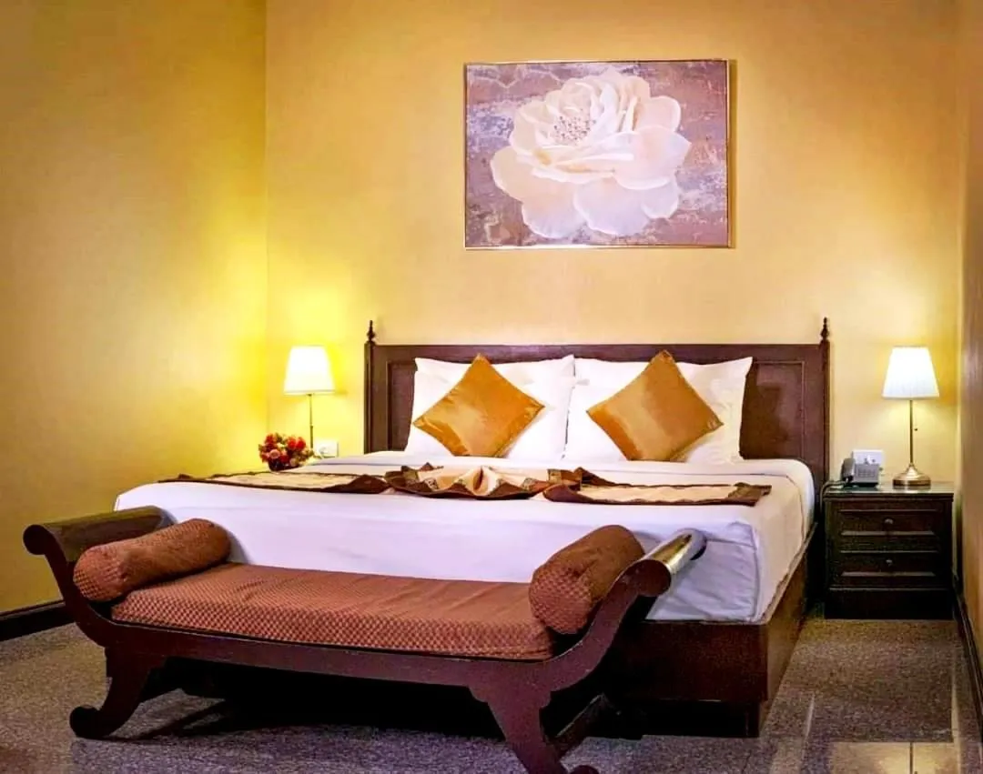 Bed in Royal Peninsula Hotel Chiangmai