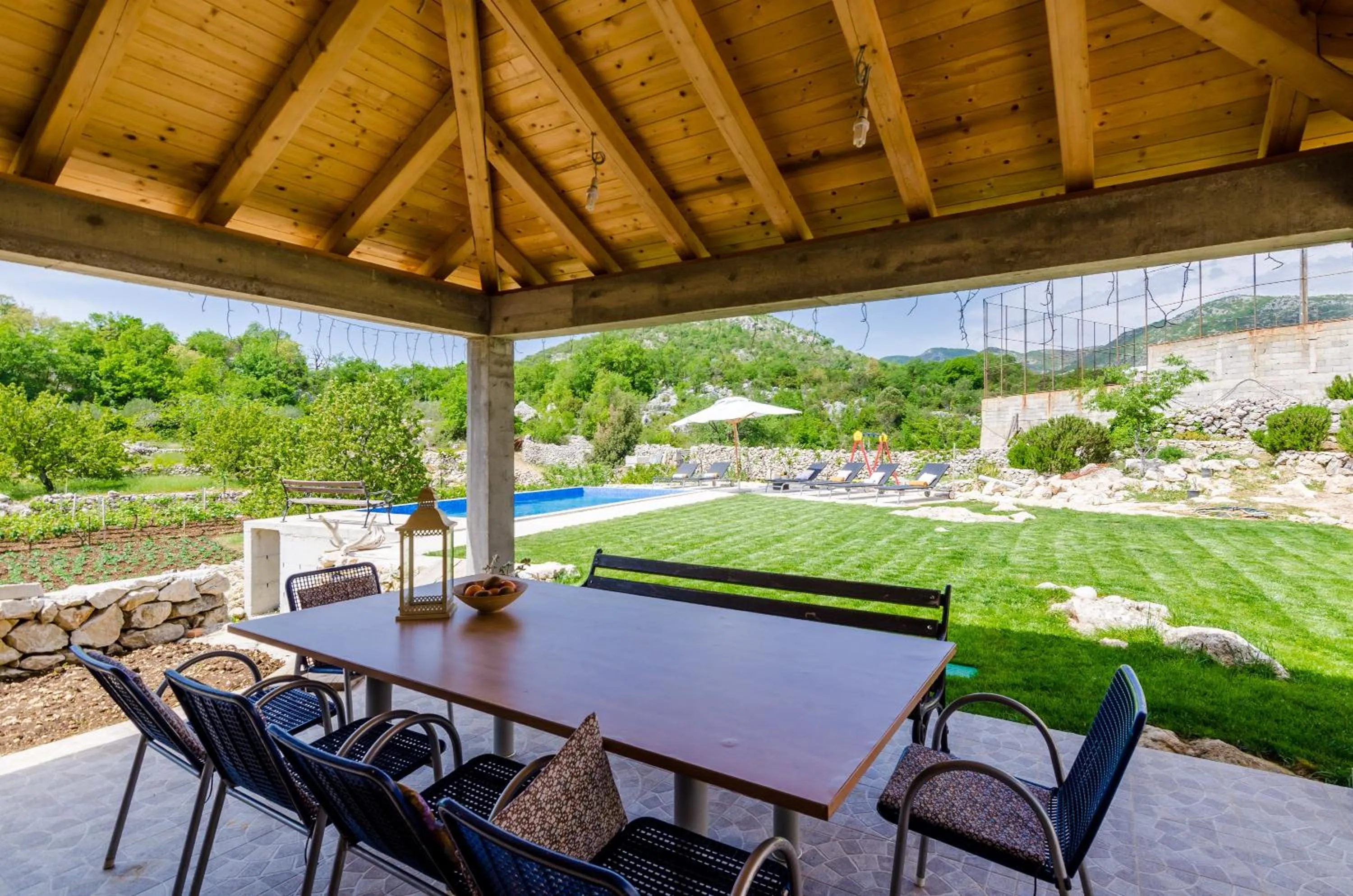 Swimming pool in Villa Majkovica