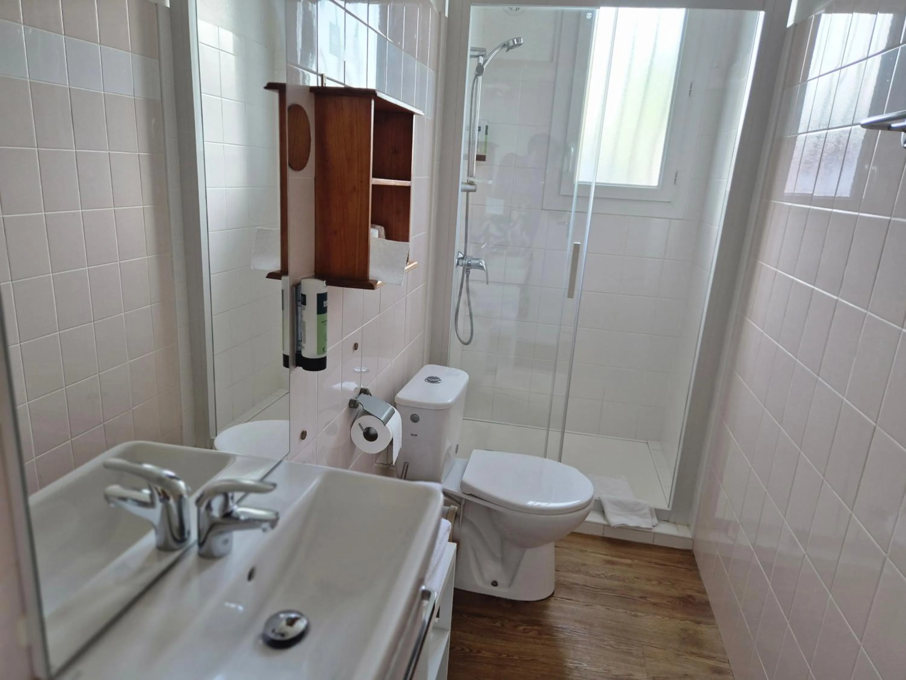 Logis Hôtel Restaurant L'Oustal