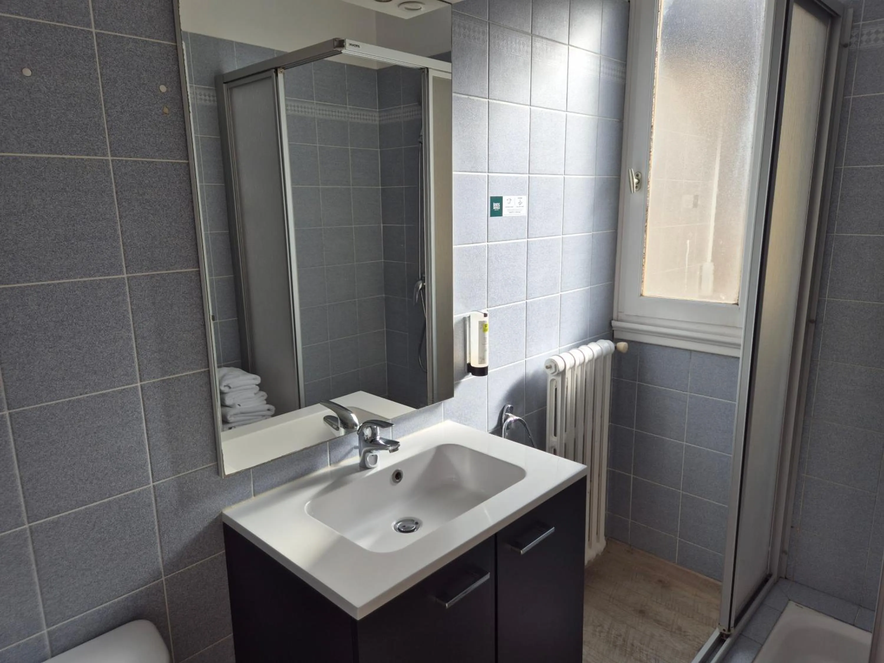 Logis Hôtel Restaurant L'Oustal