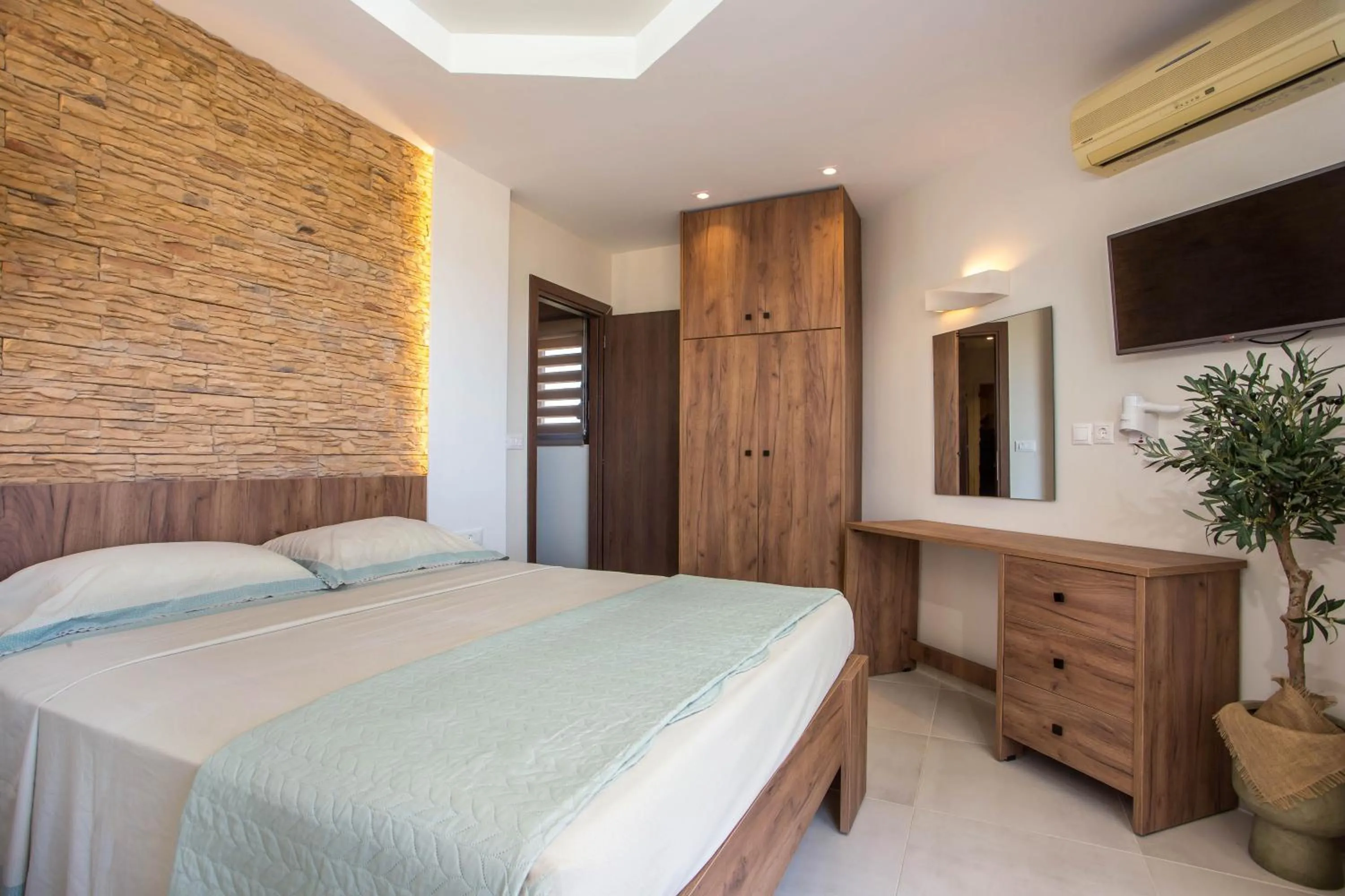 Decorative detail, Bed in Casa Lyristis