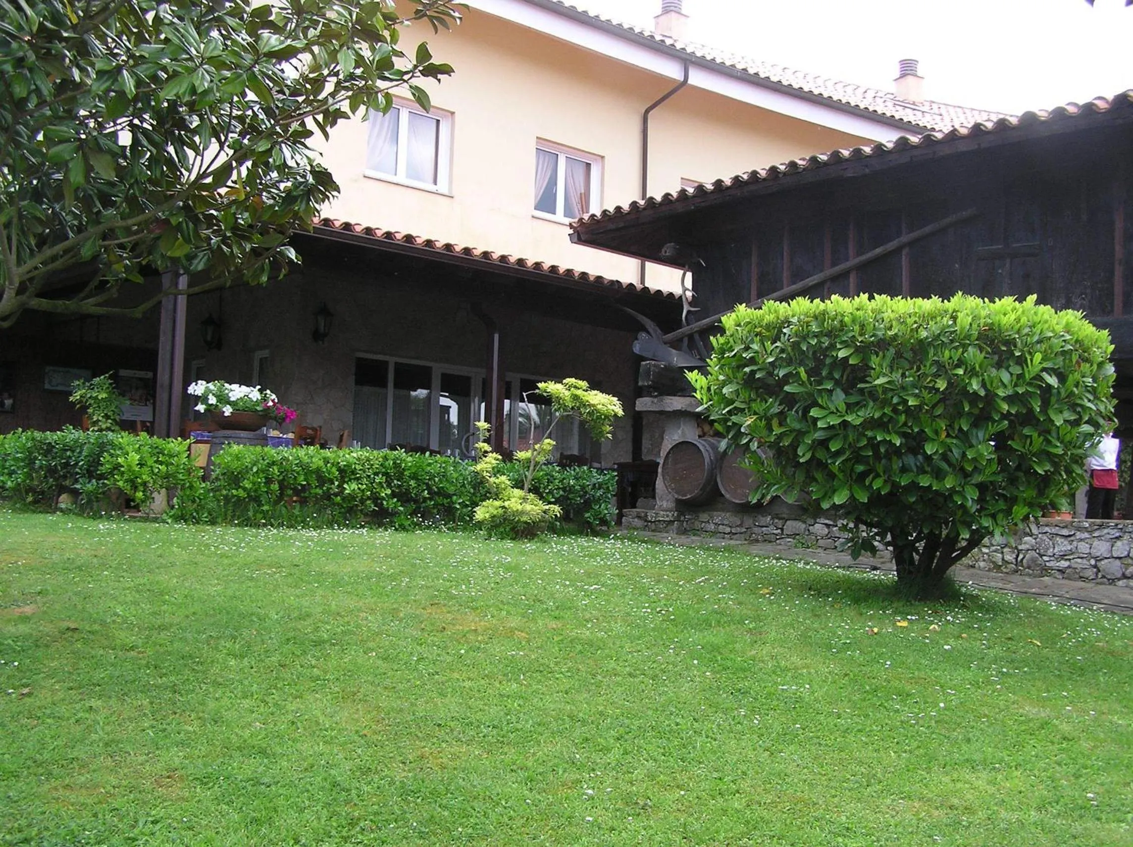 Property building in Hotel Entreviñes