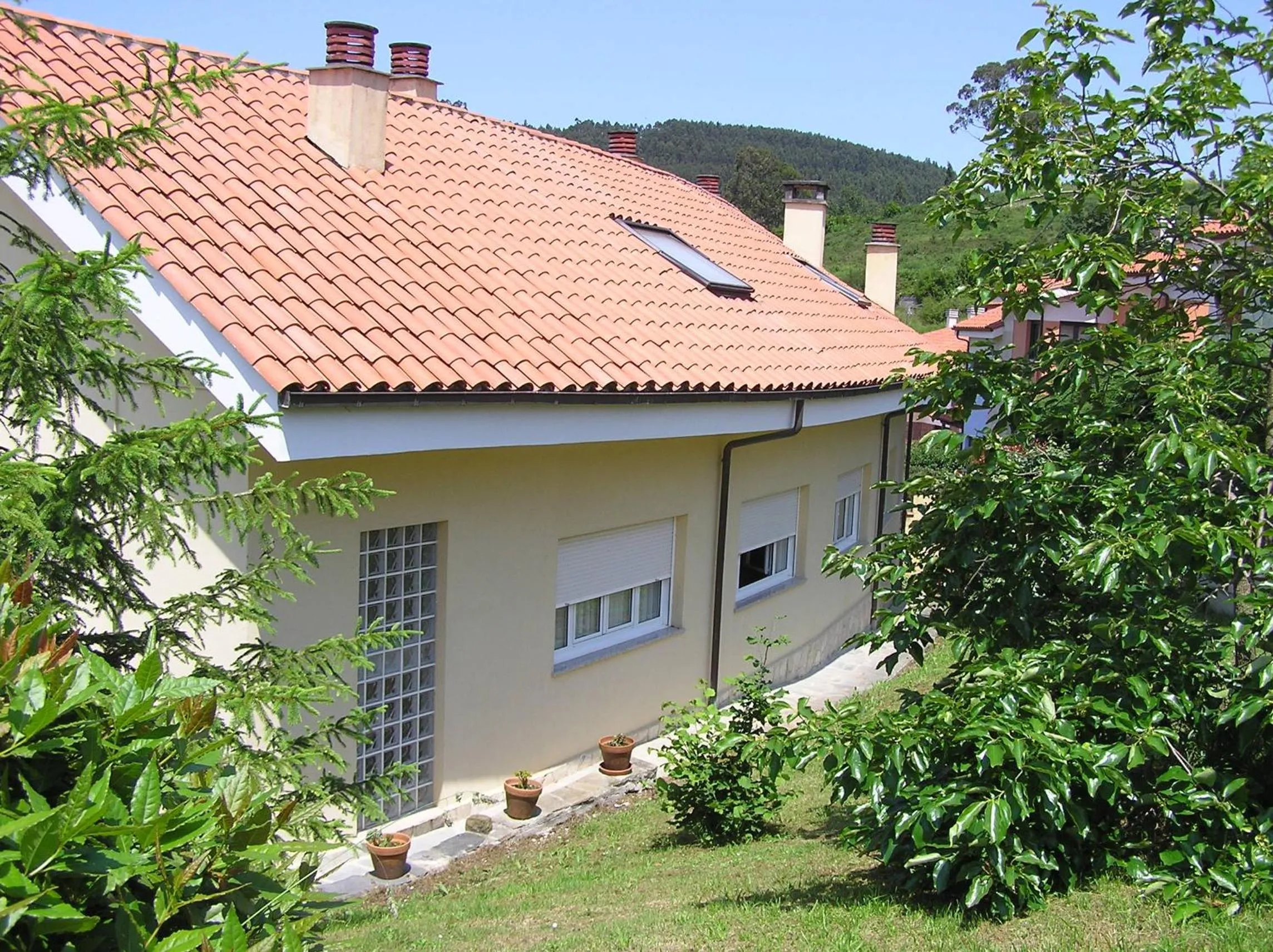 Property building in Hotel Entreviñes