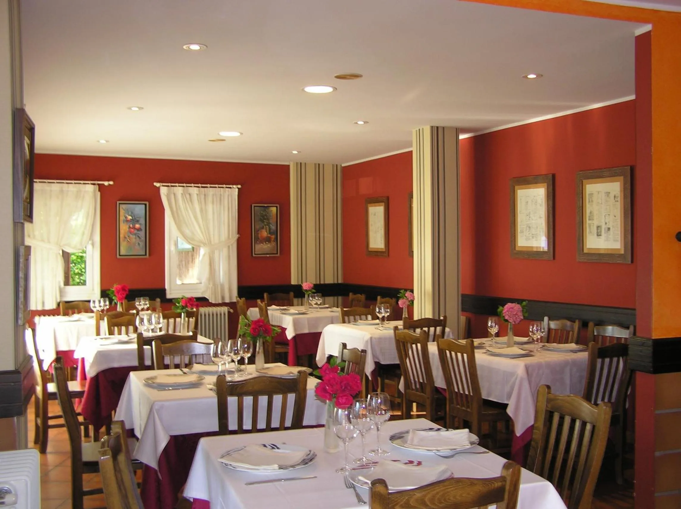 Restaurant/places to eat in Hotel Entreviñes