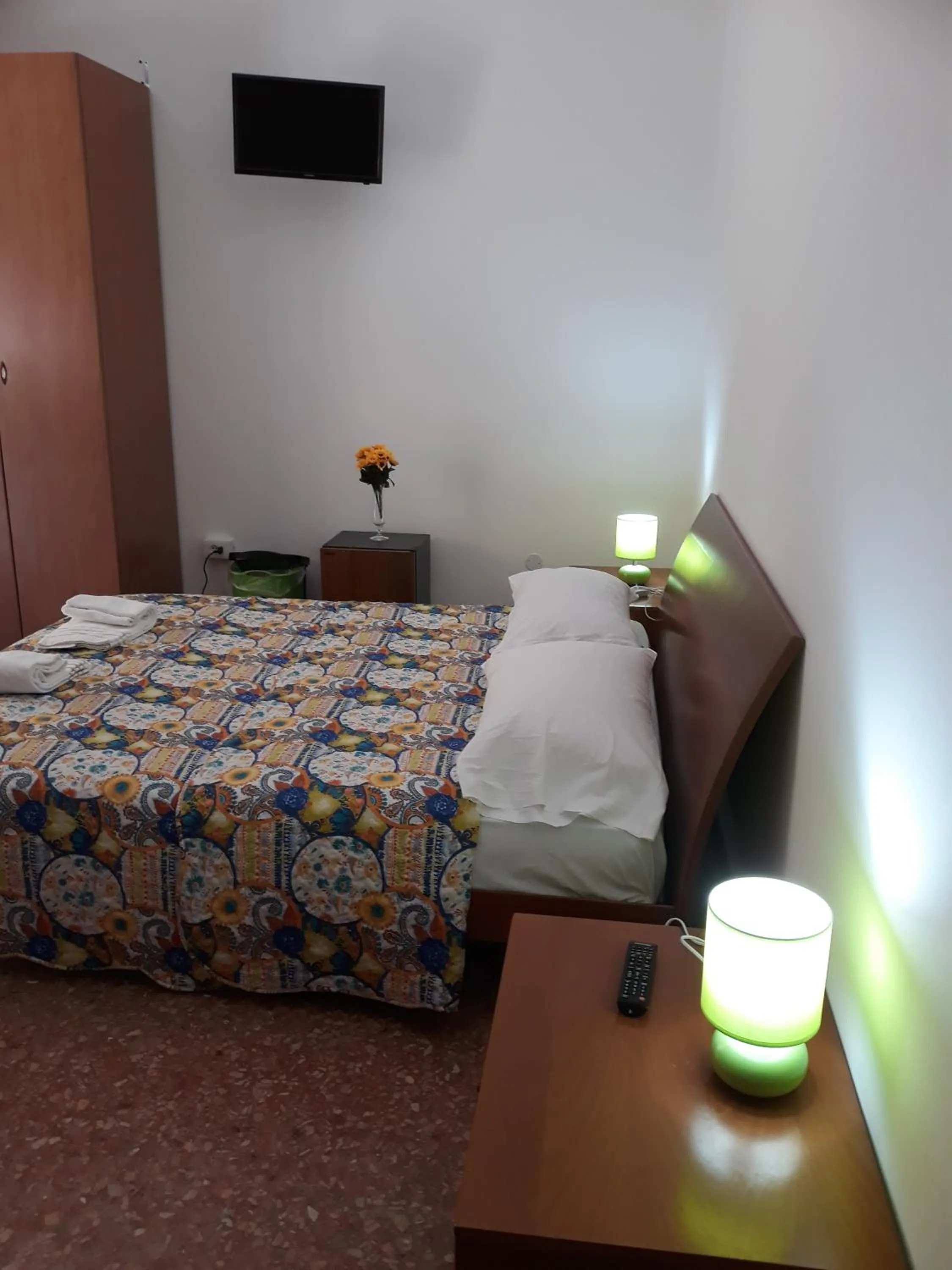 Garden view, Bed in Ca' Concordia Venice