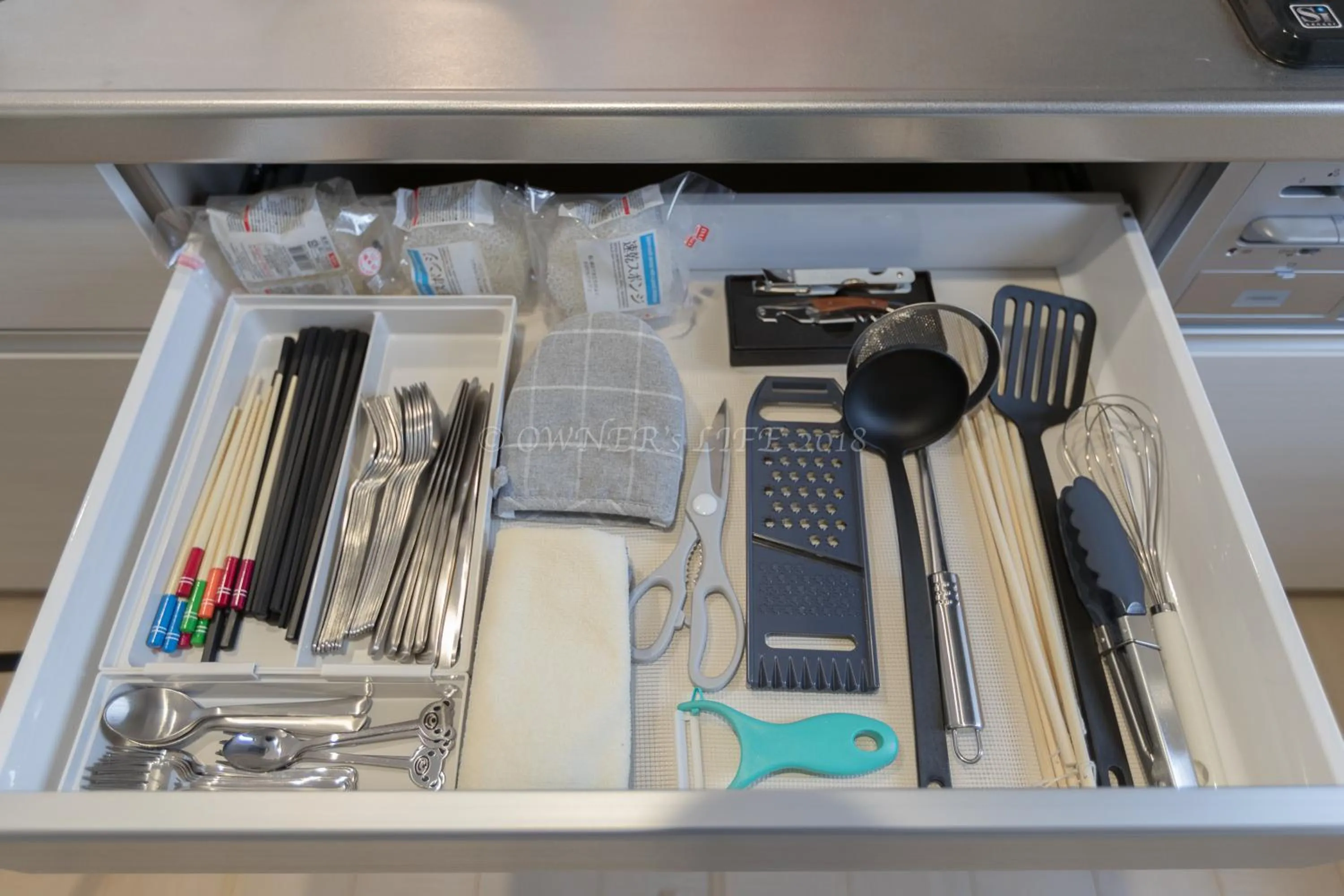 Kitchen or kitchenette in Condominium Mahalo