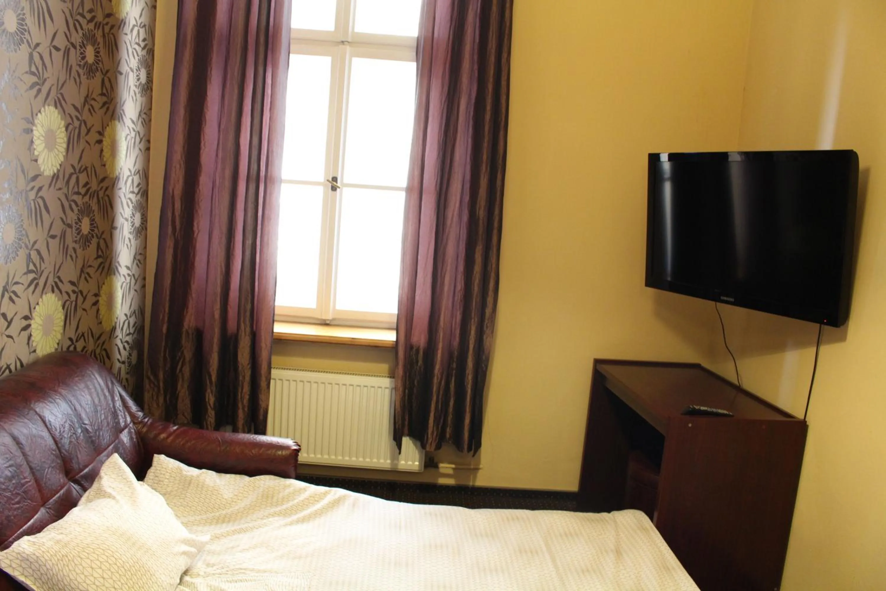 Photo of the whole room, Bed in Cracow Old Town Guest House