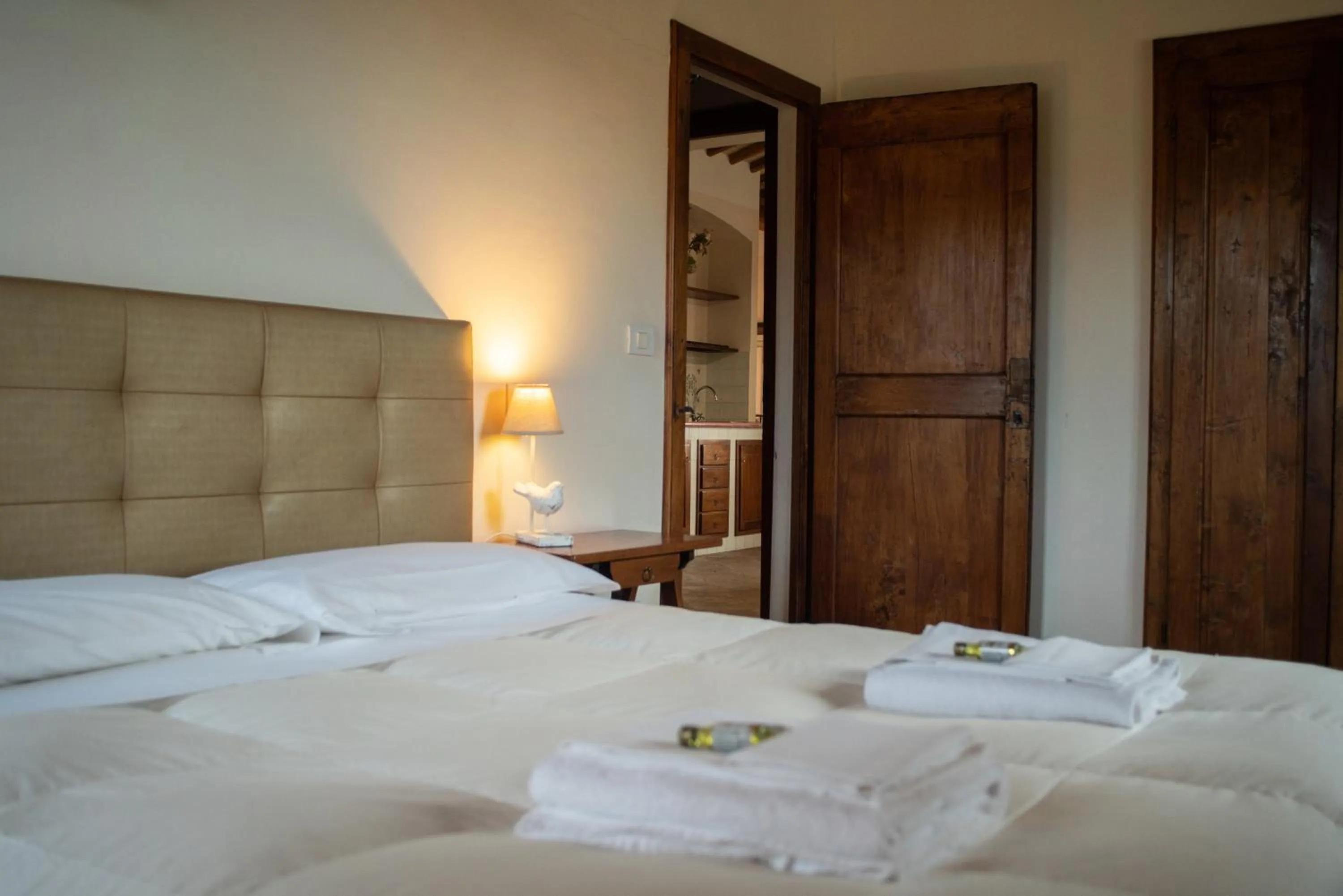 Bed in Re Artù Assisi Country Lifestyle