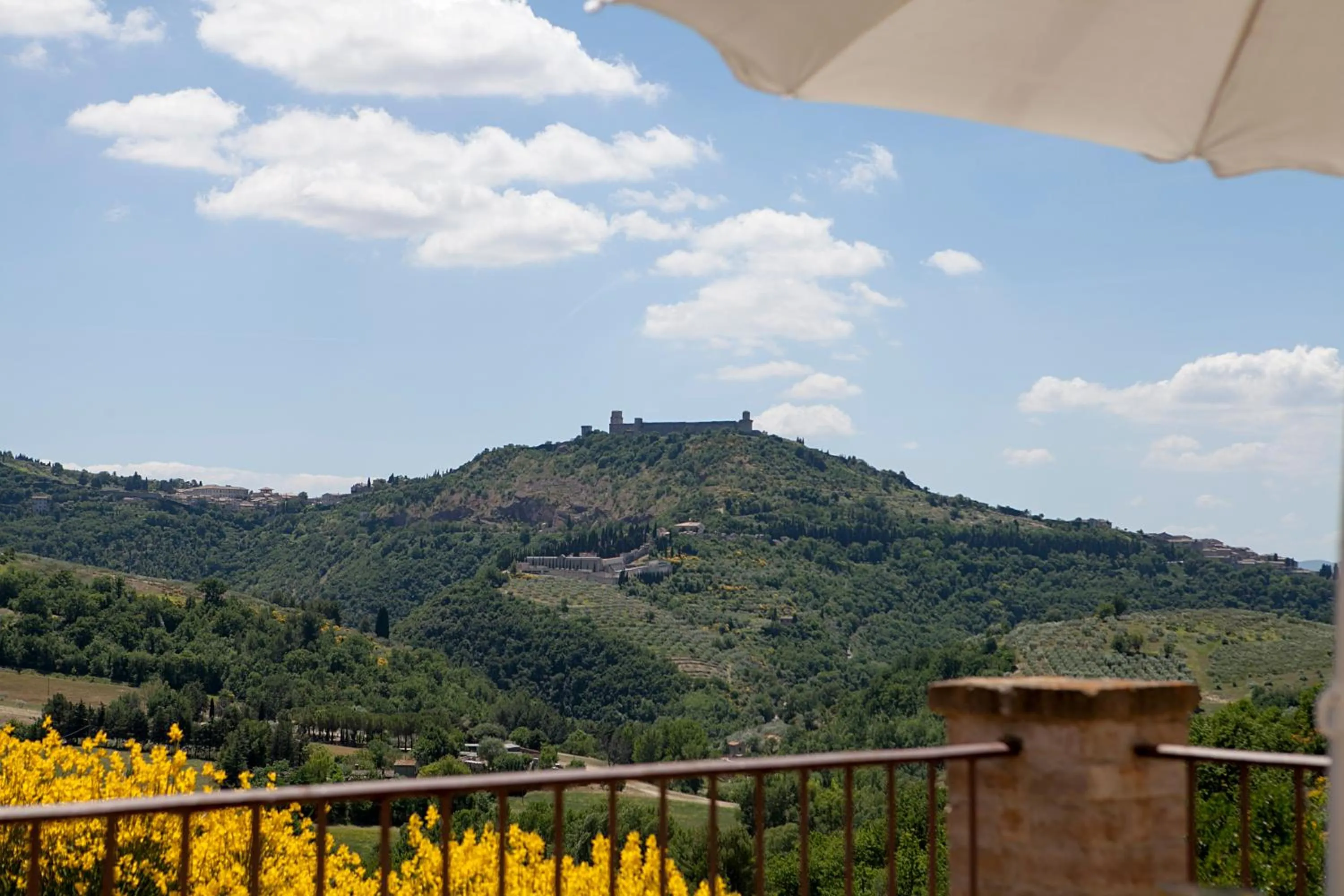 Balcony/Terrace in Re Artù Assisi Country Lifestyle
