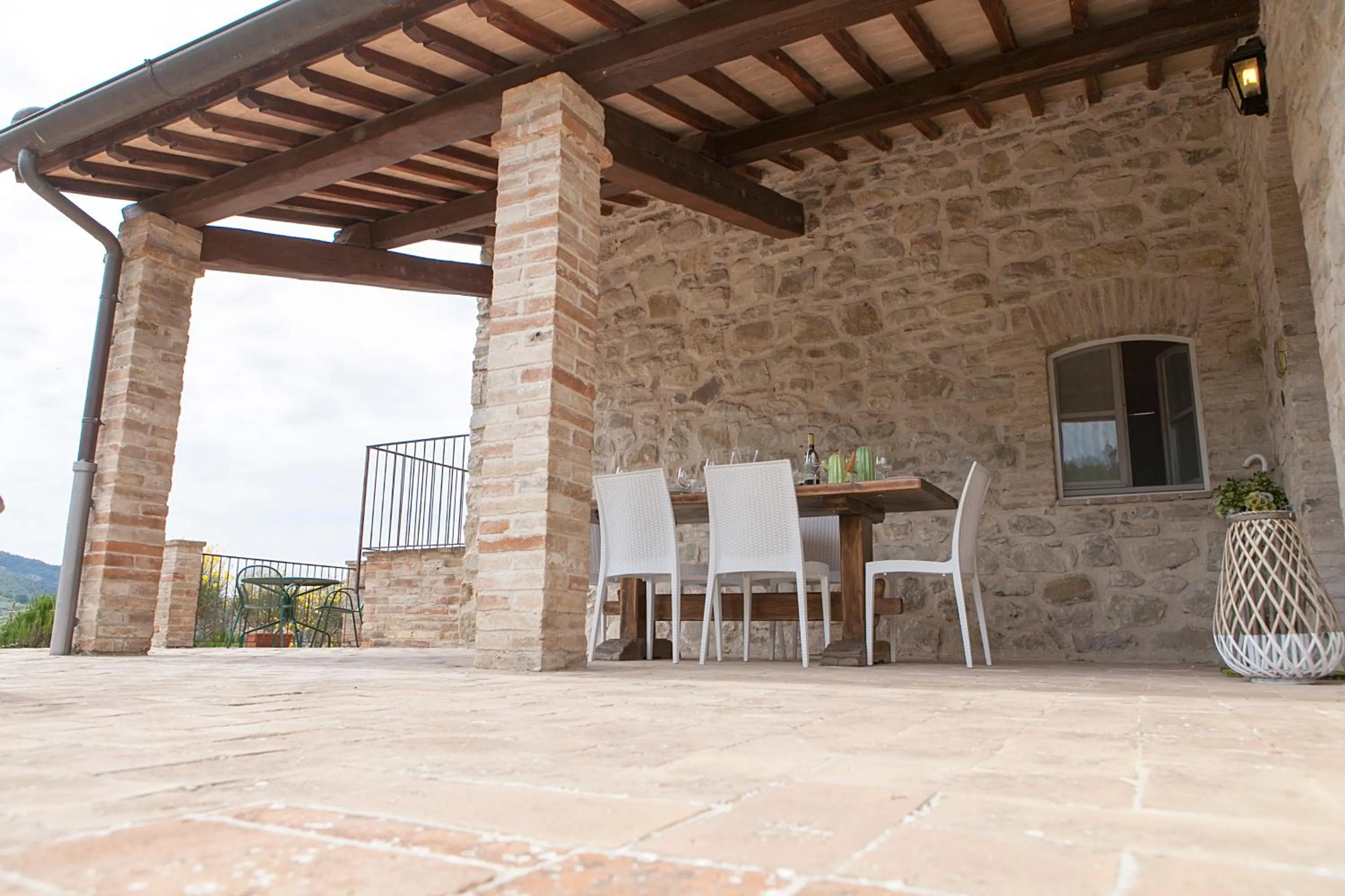 Patio in Re Artù Assisi Country Lifestyle