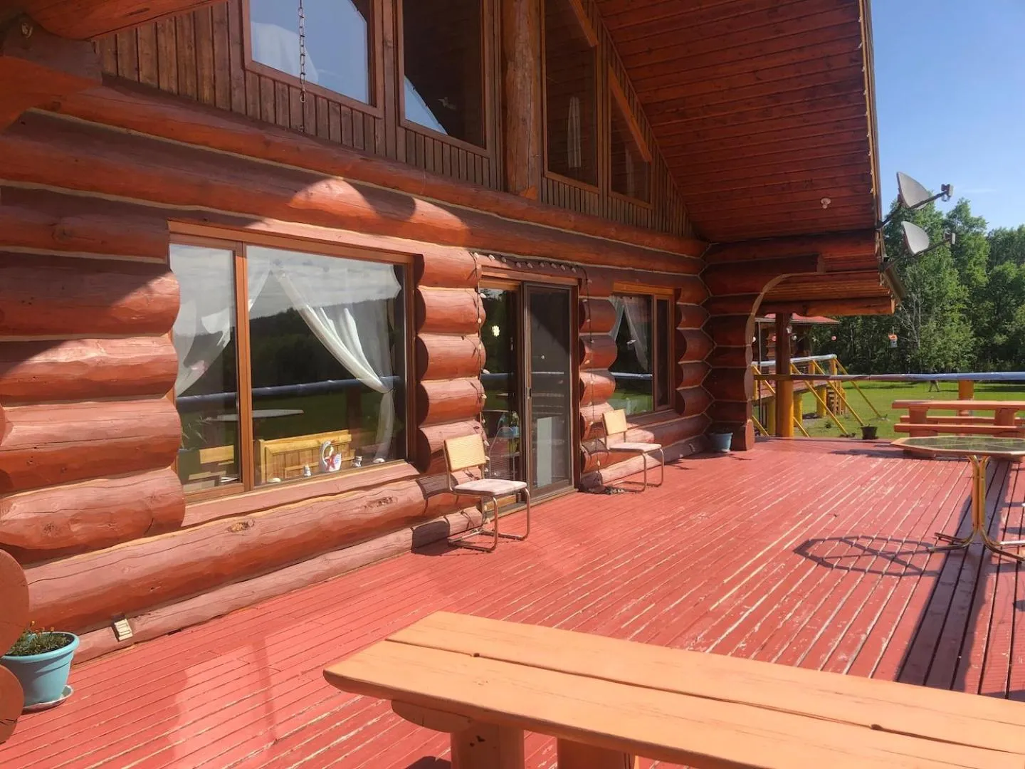 Balcony/Terrace in Cariboo Log Guest House
