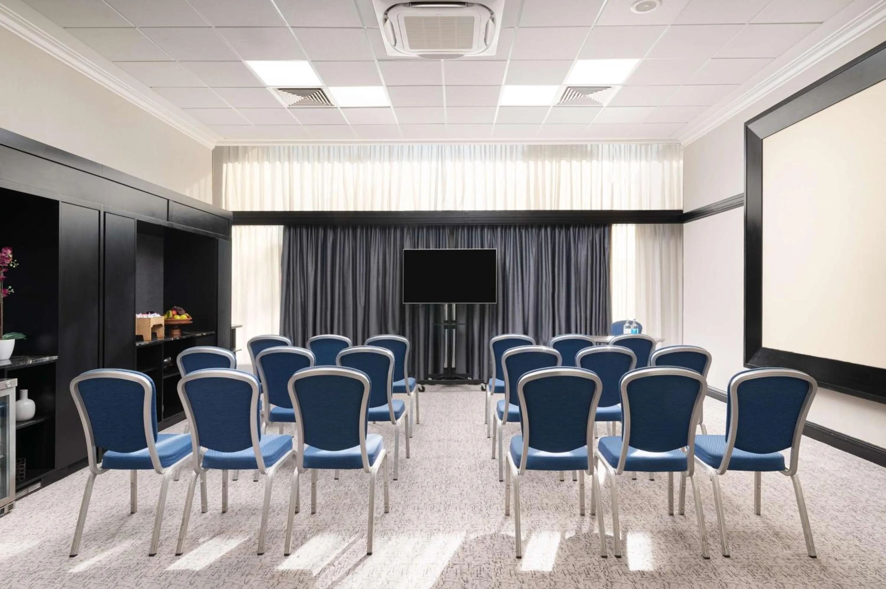 Meeting/conference room in Hilton London Gatwick Airport
