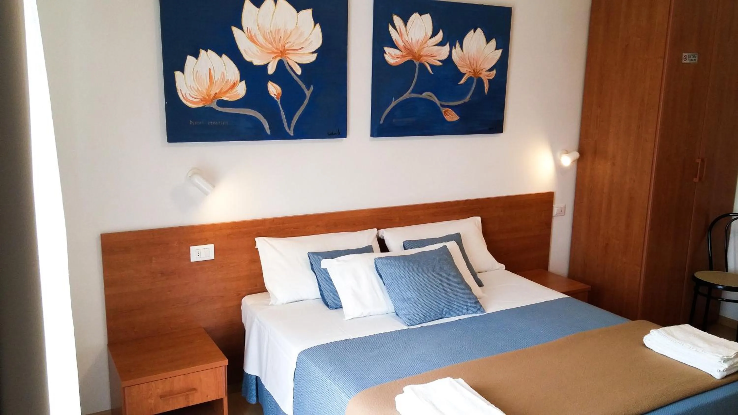 Bedroom, Bed in Venice Airport Room