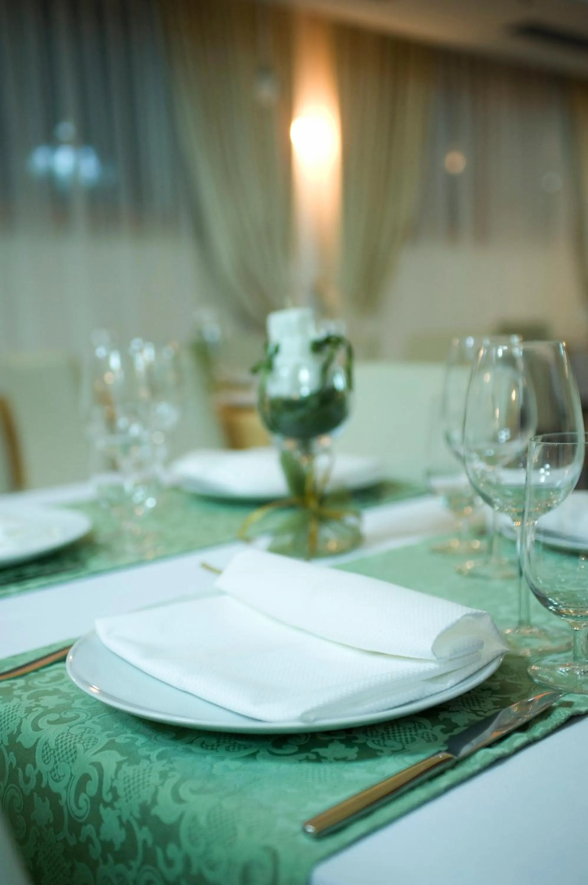 Restaurant/places to eat in Hotel Soa