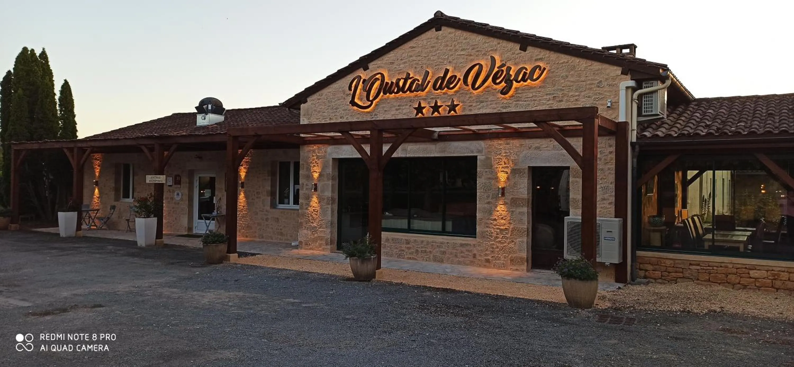 Facade/entrance in L'Oustal de Vézac