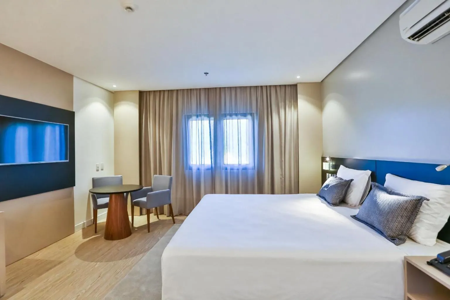 Bed in Quality Hotel Blumenau