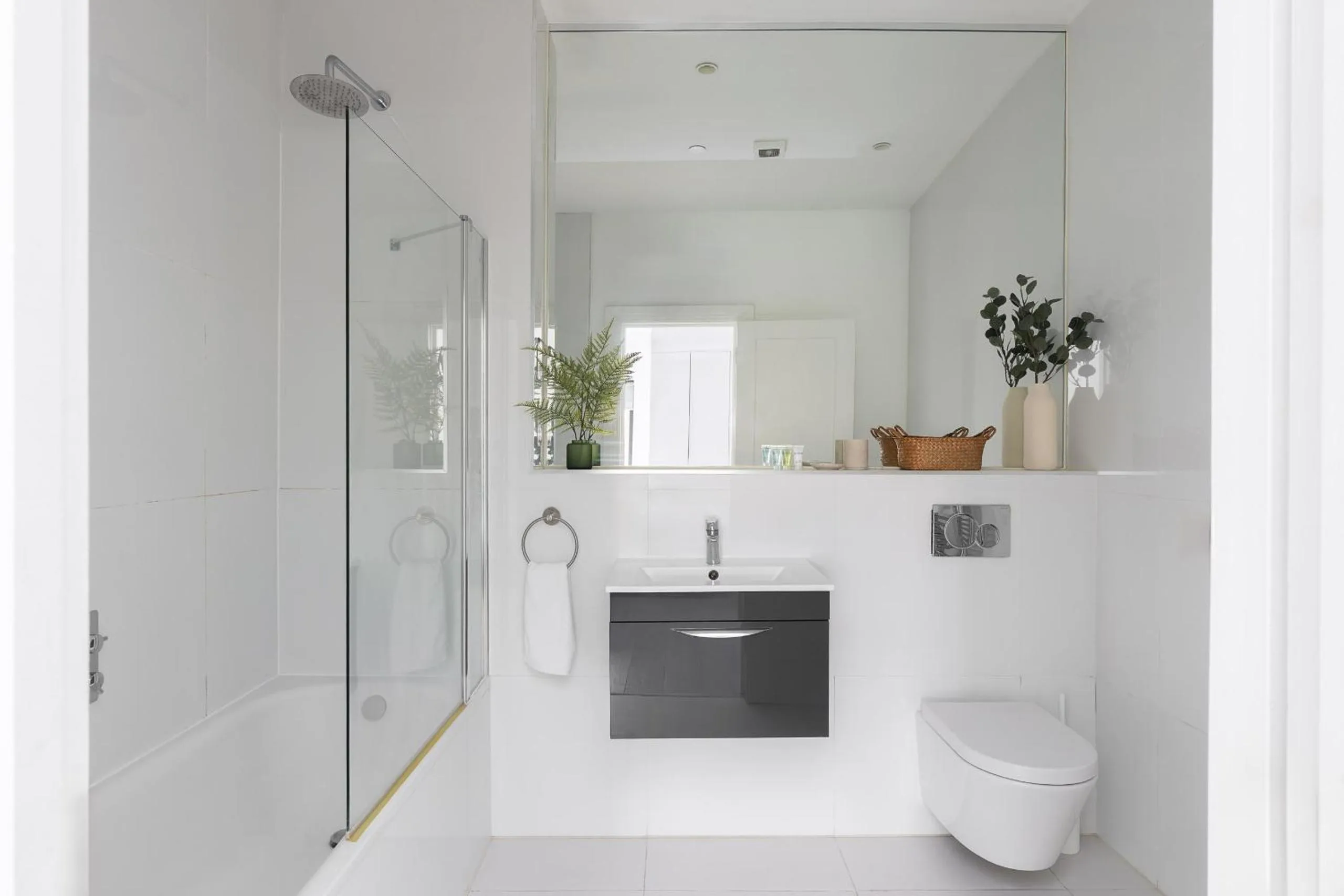Bathroom in Oxford Circus Apartments by Calton Living