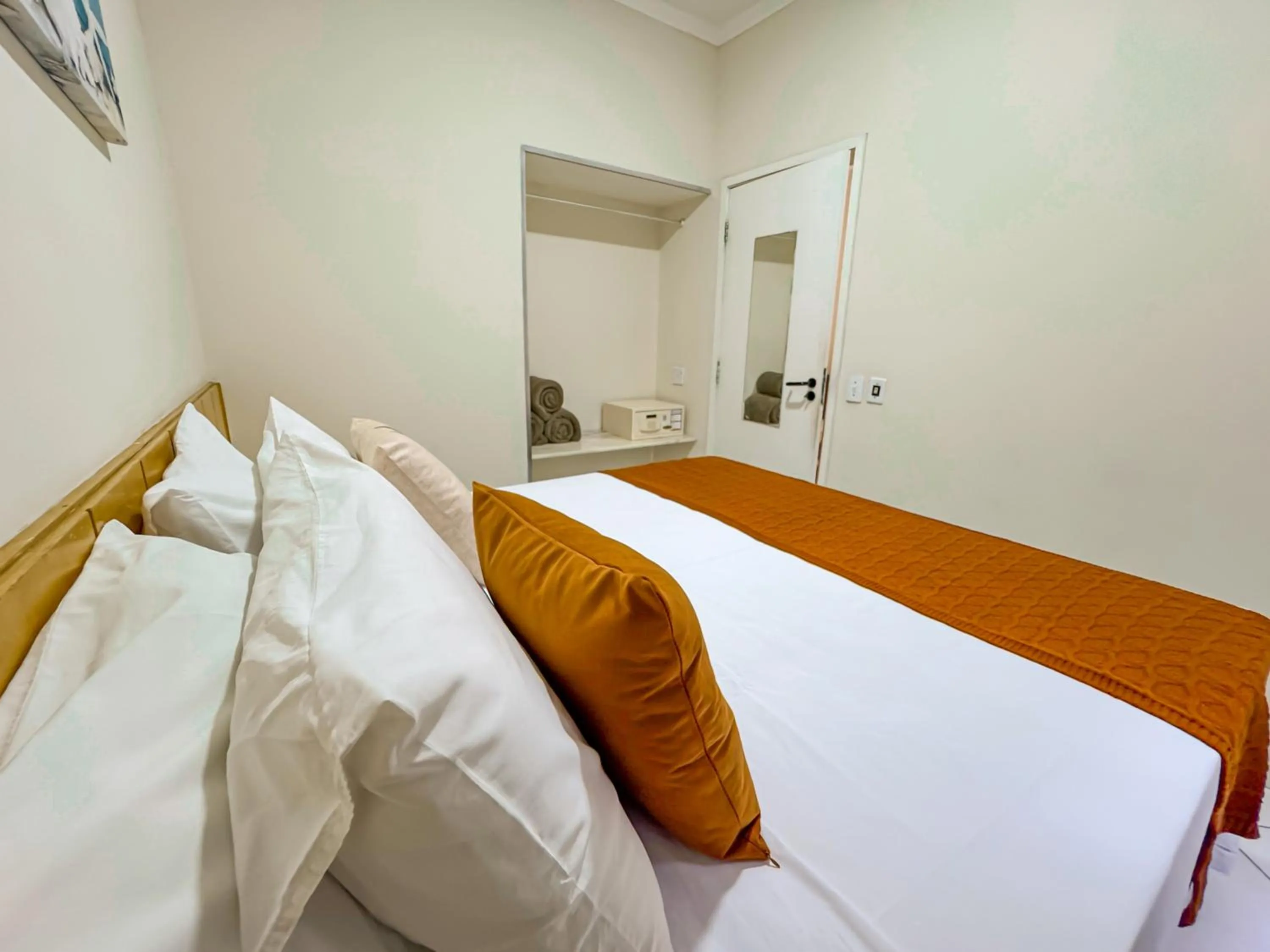 Bedroom, Bed in Hotel Nacional Inn Guarujá