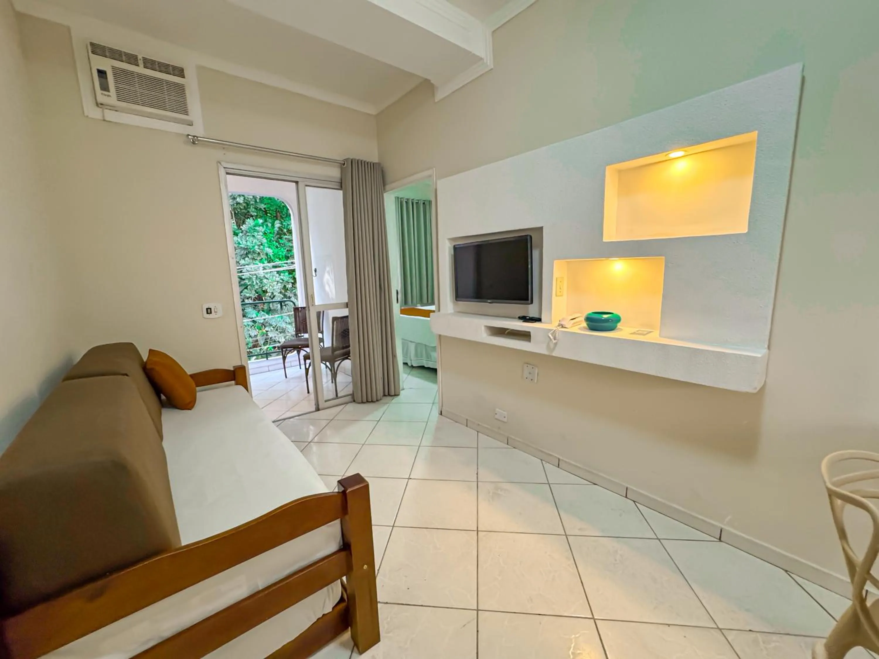 Seating area in Hotel Nacional Inn Guarujá