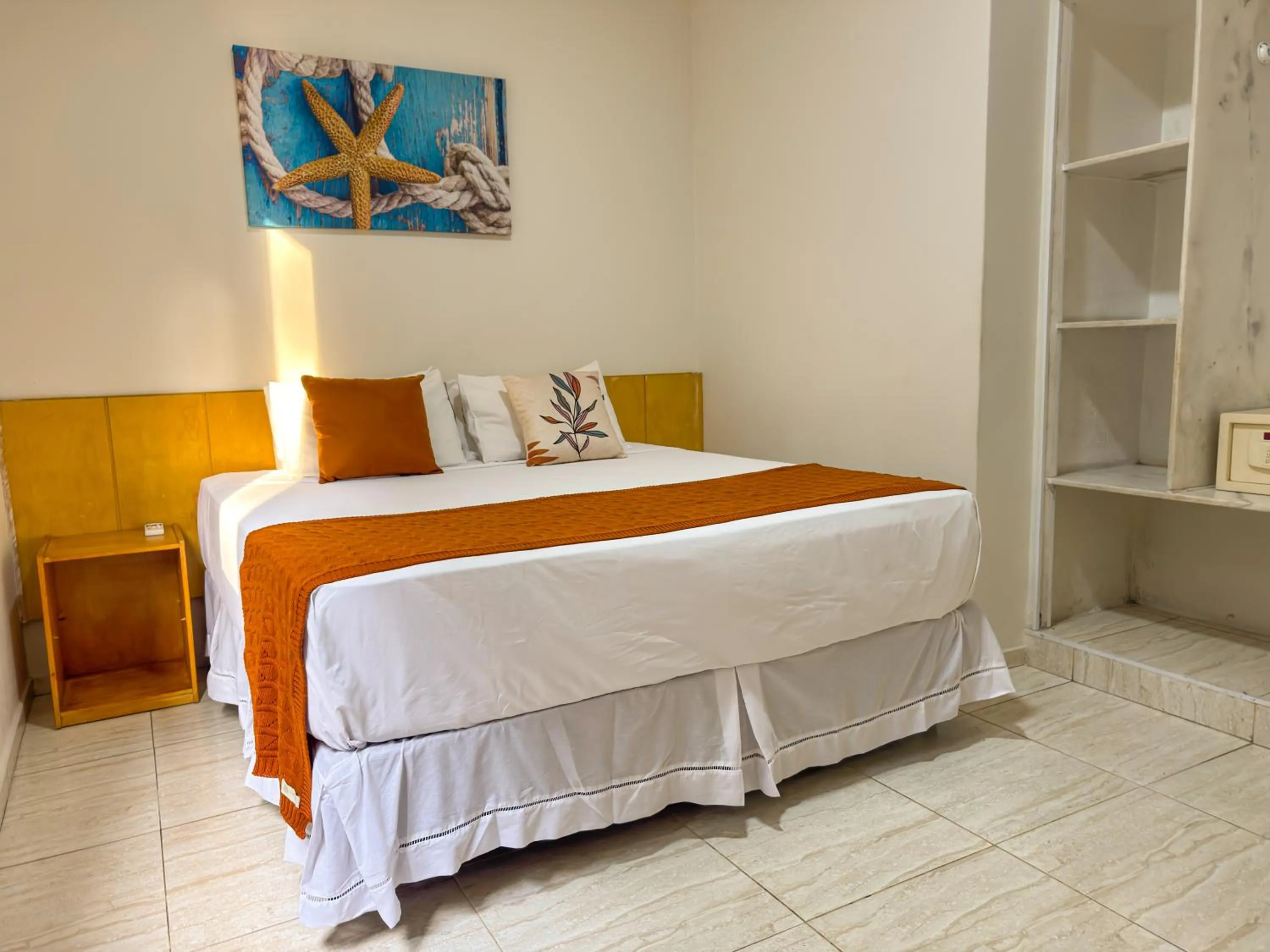 Bedroom, Bed in Hotel Nacional Inn Guarujá