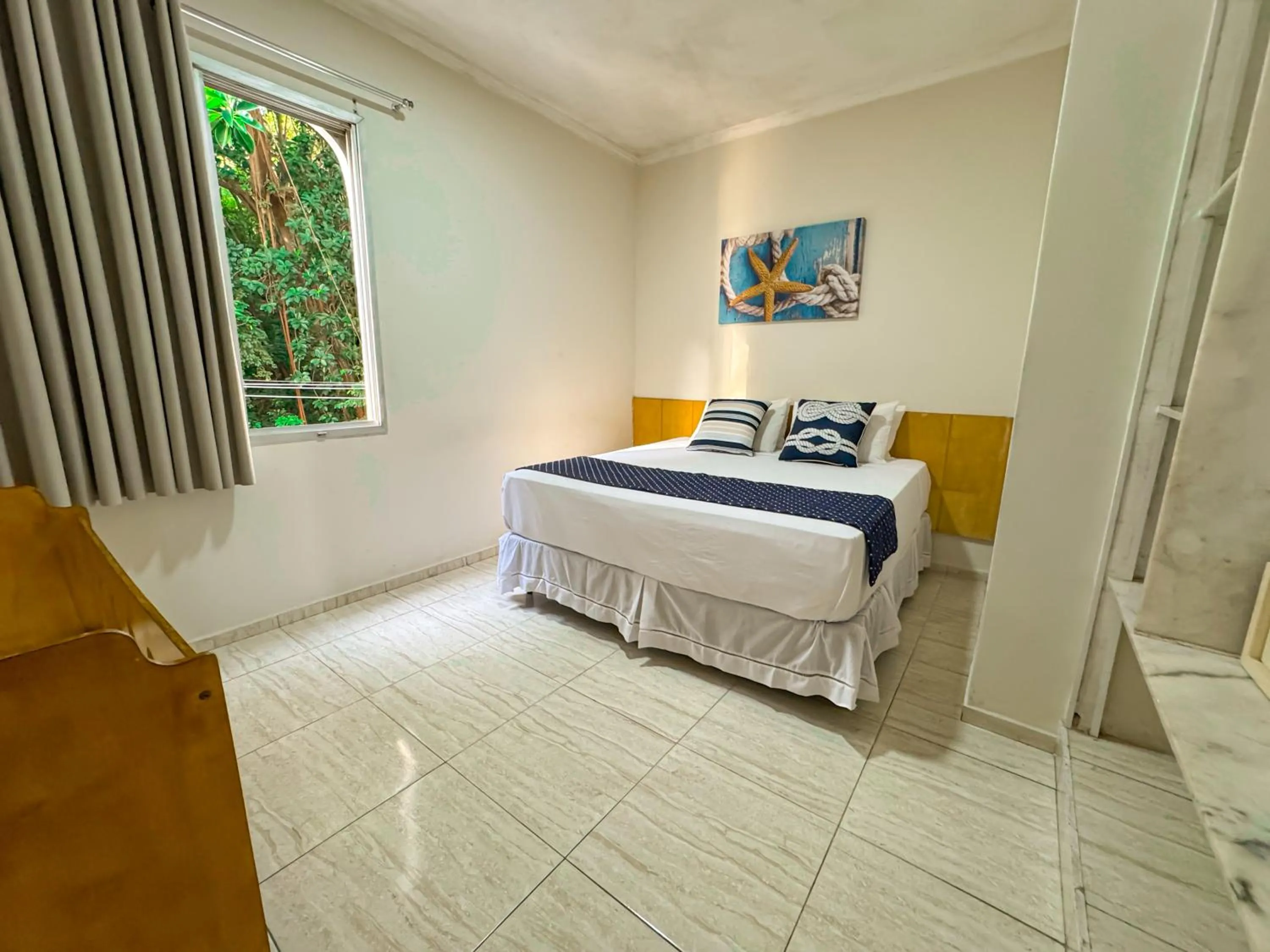 Bedroom, Bed in Hotel Nacional Inn Guarujá