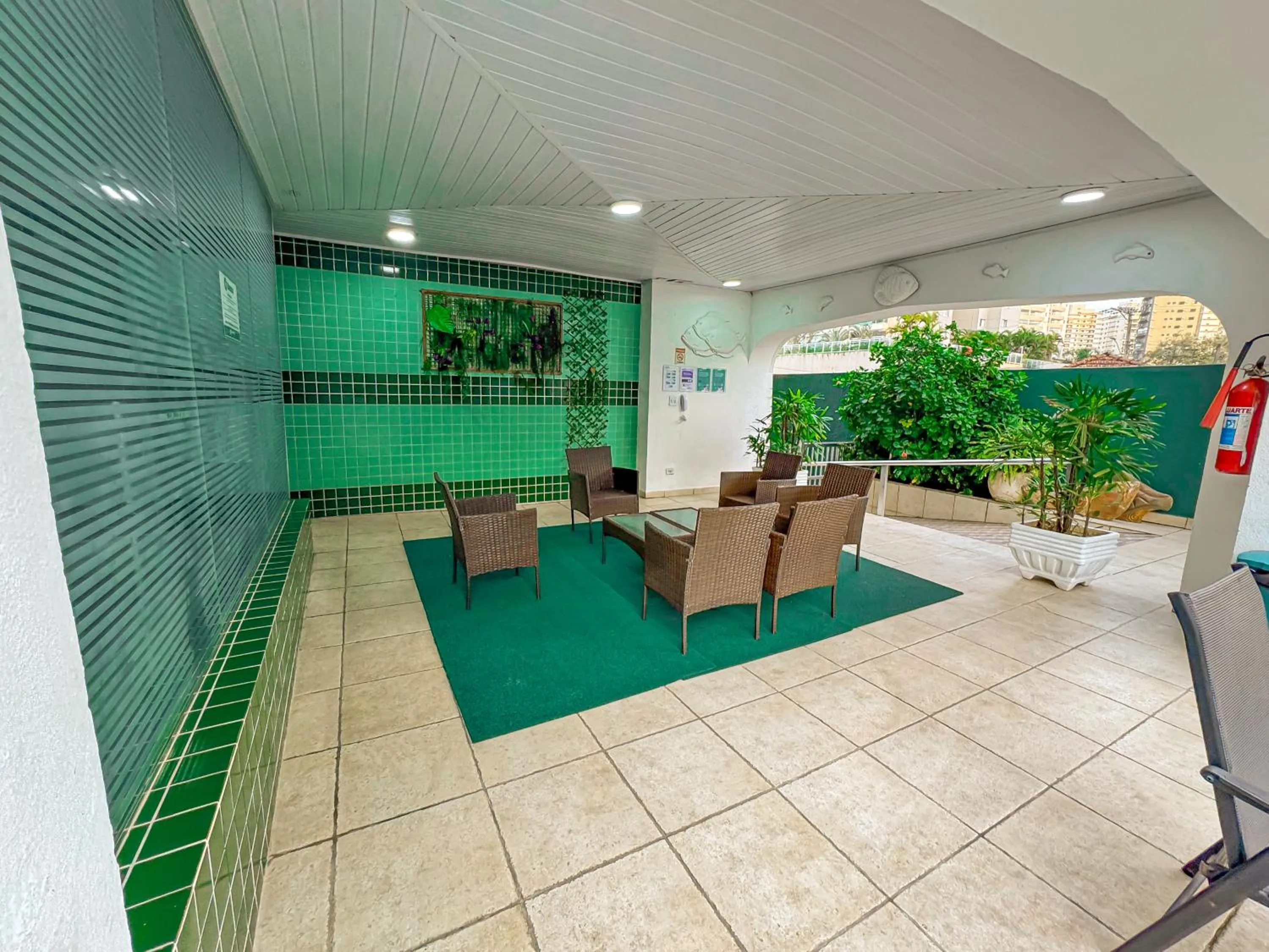 Seating area in Hotel Nacional Inn Guarujá