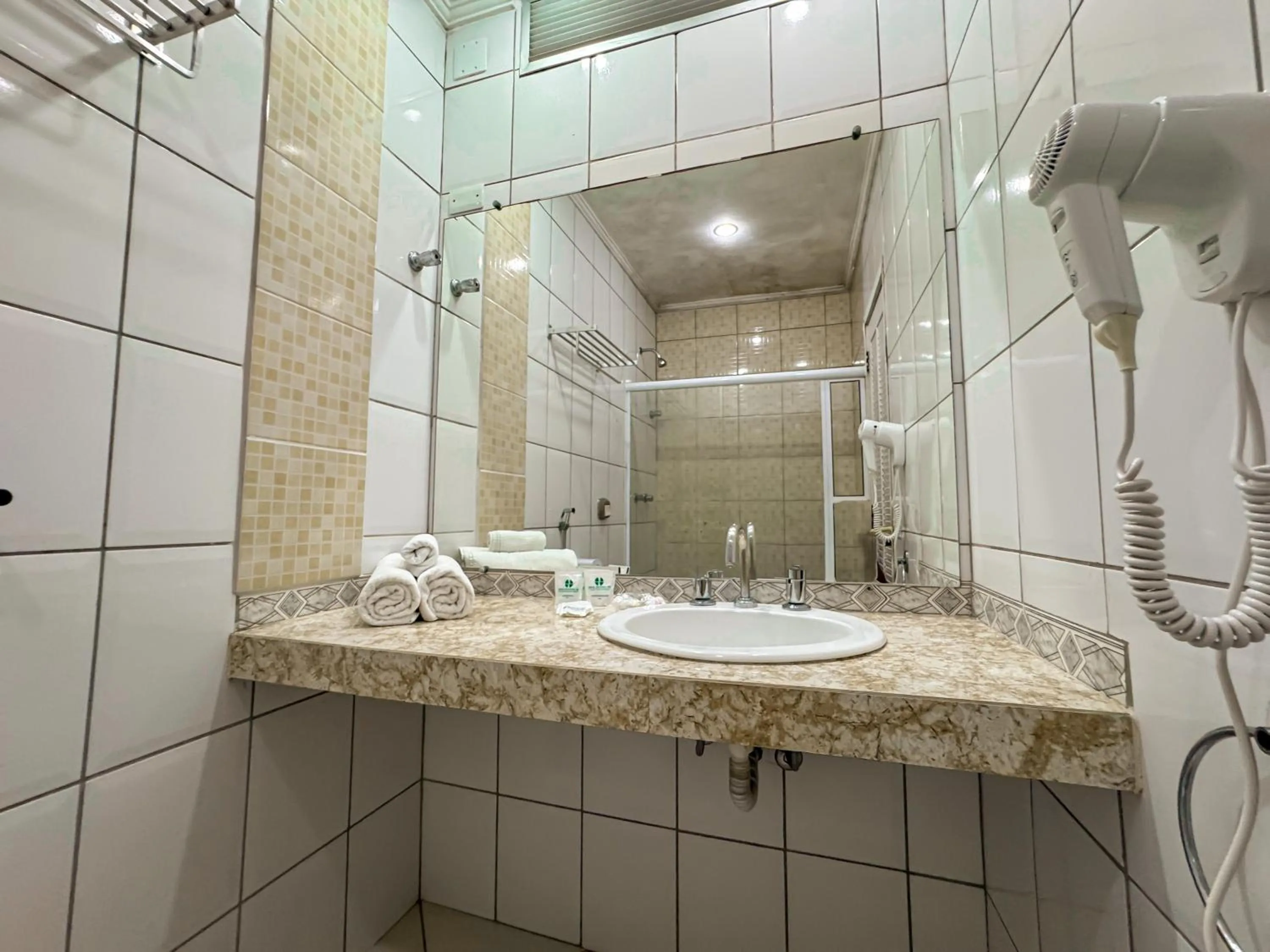 Bathroom in Hotel Nacional Inn Guarujá