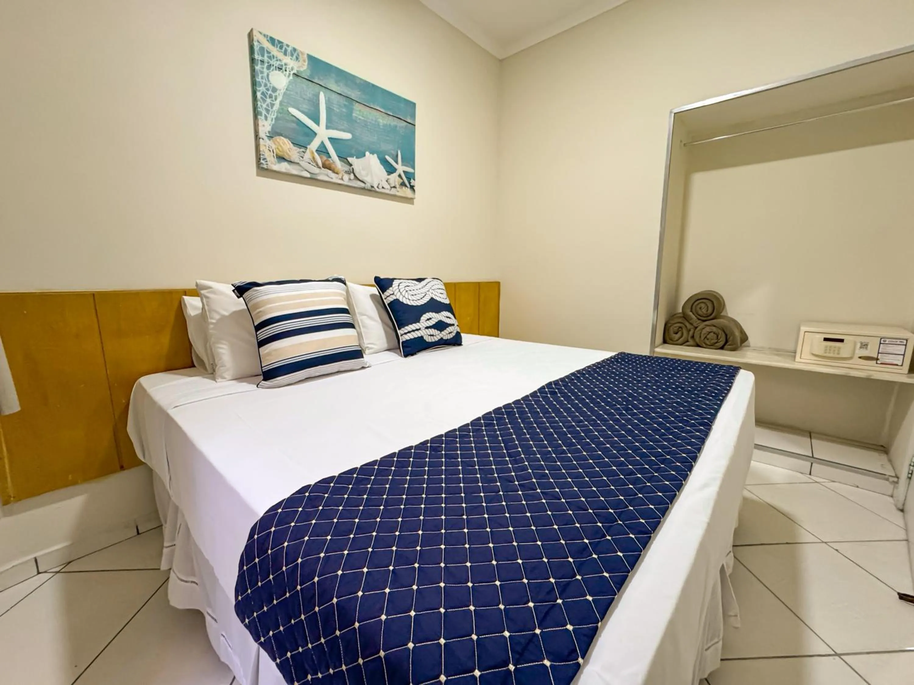 Bedroom, Bed in Hotel Nacional Inn Guarujá