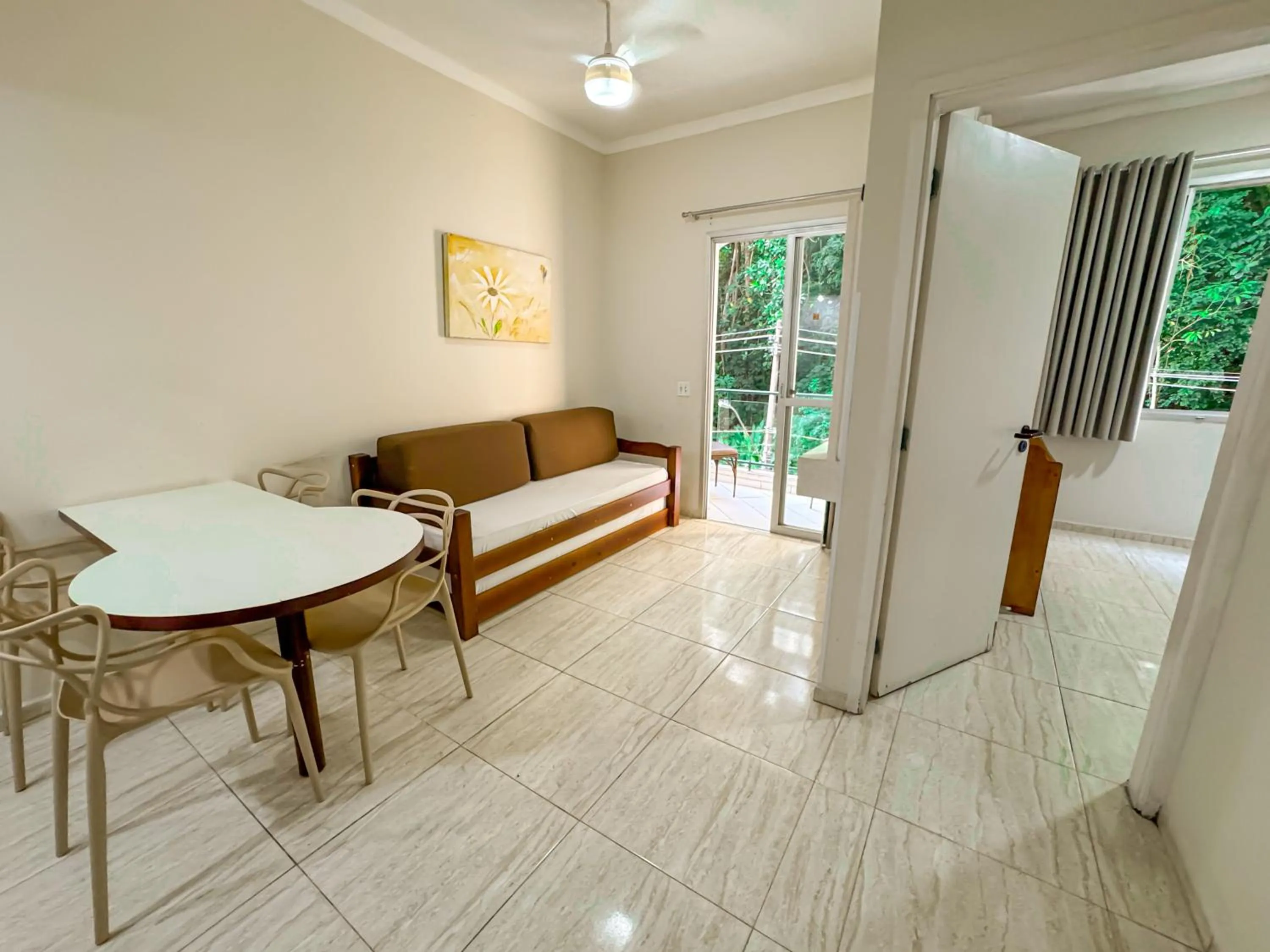 Seating area in Hotel Nacional Inn Guarujá