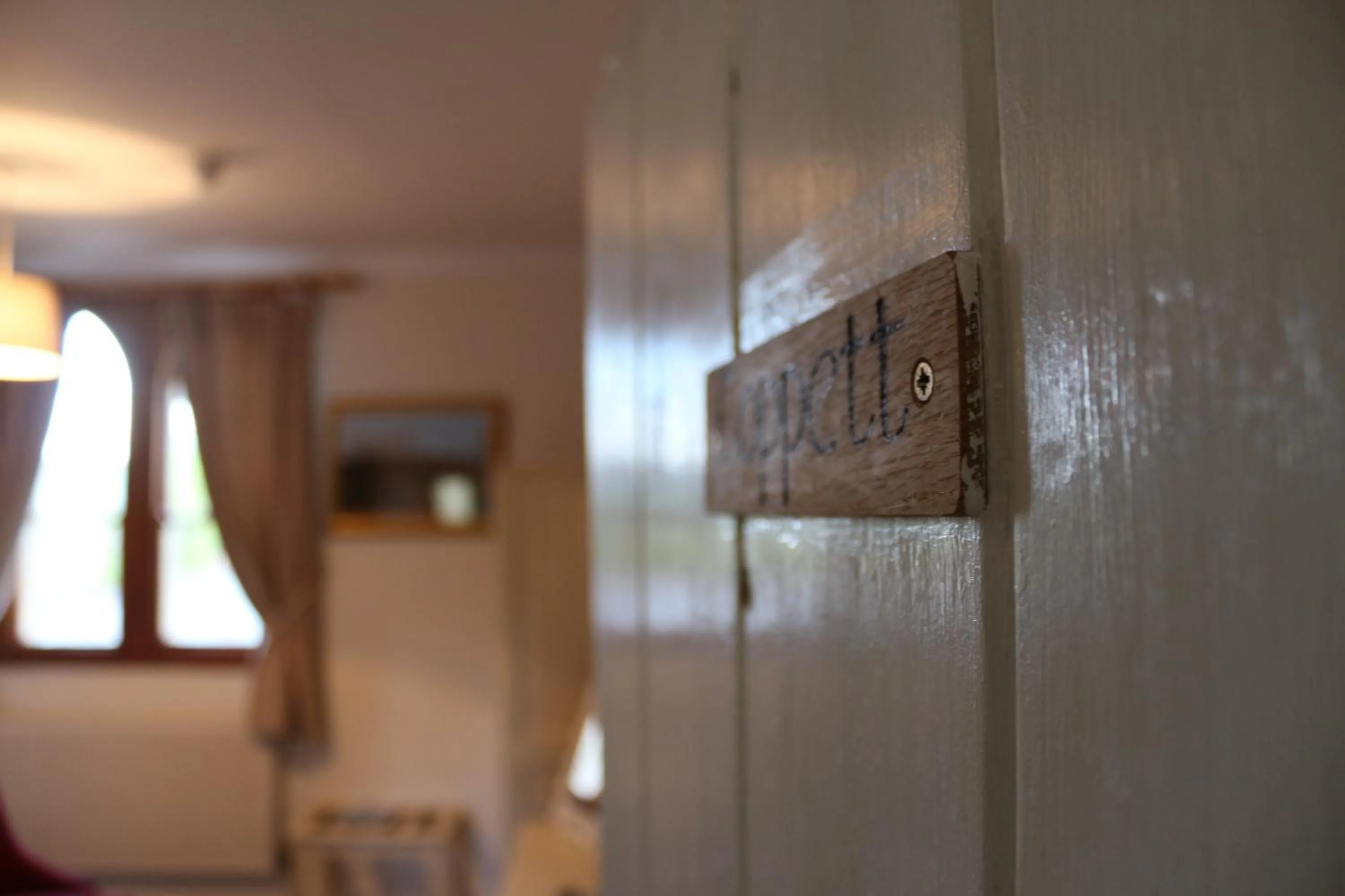 Logo/Certificate/Sign in The Hostelrie at Goodrich