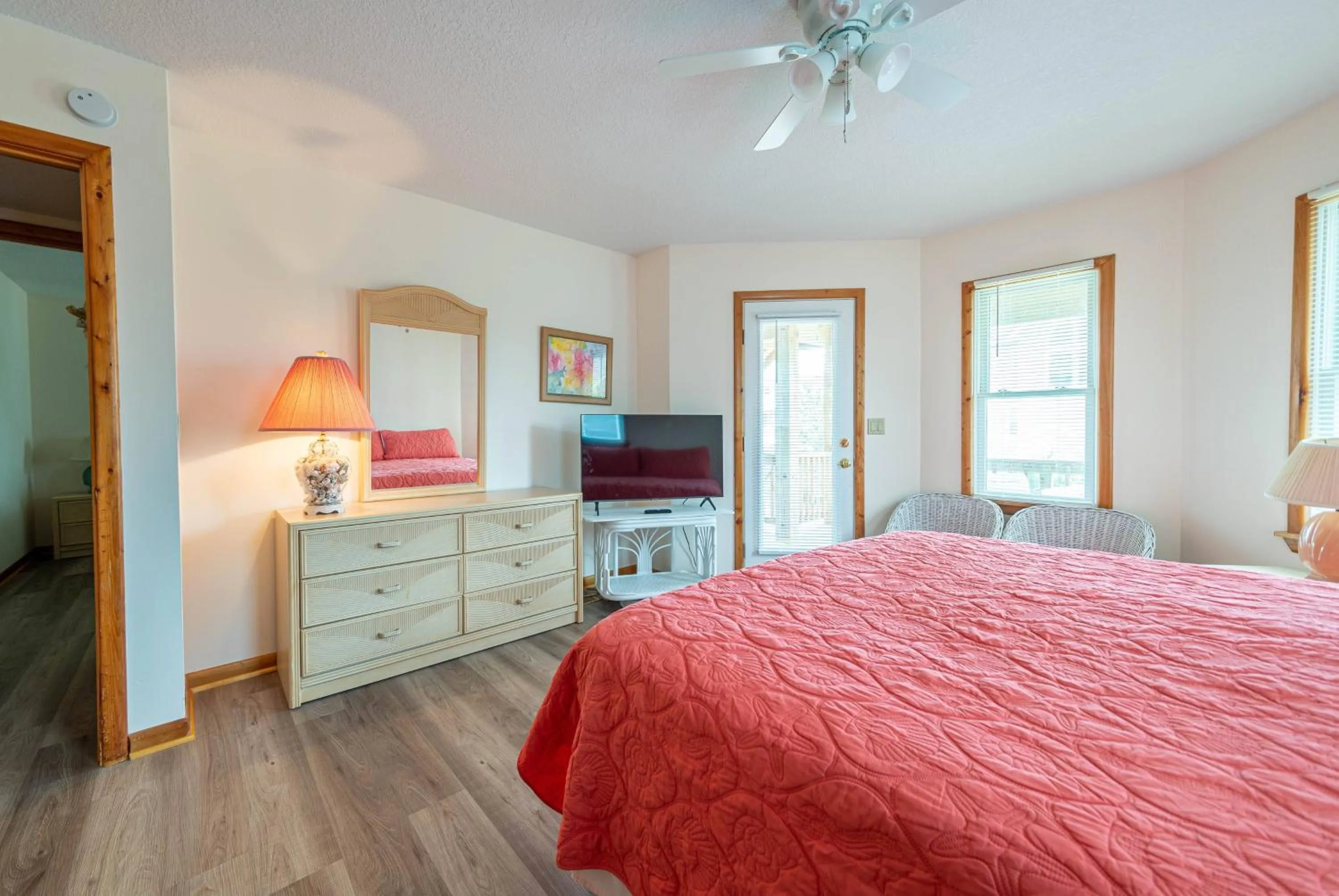 Bed in Blue Moon - Corolla, Crown Point, 240 Yds to Beach, Hot Tub, Pets OK, Community Pool and Tennis