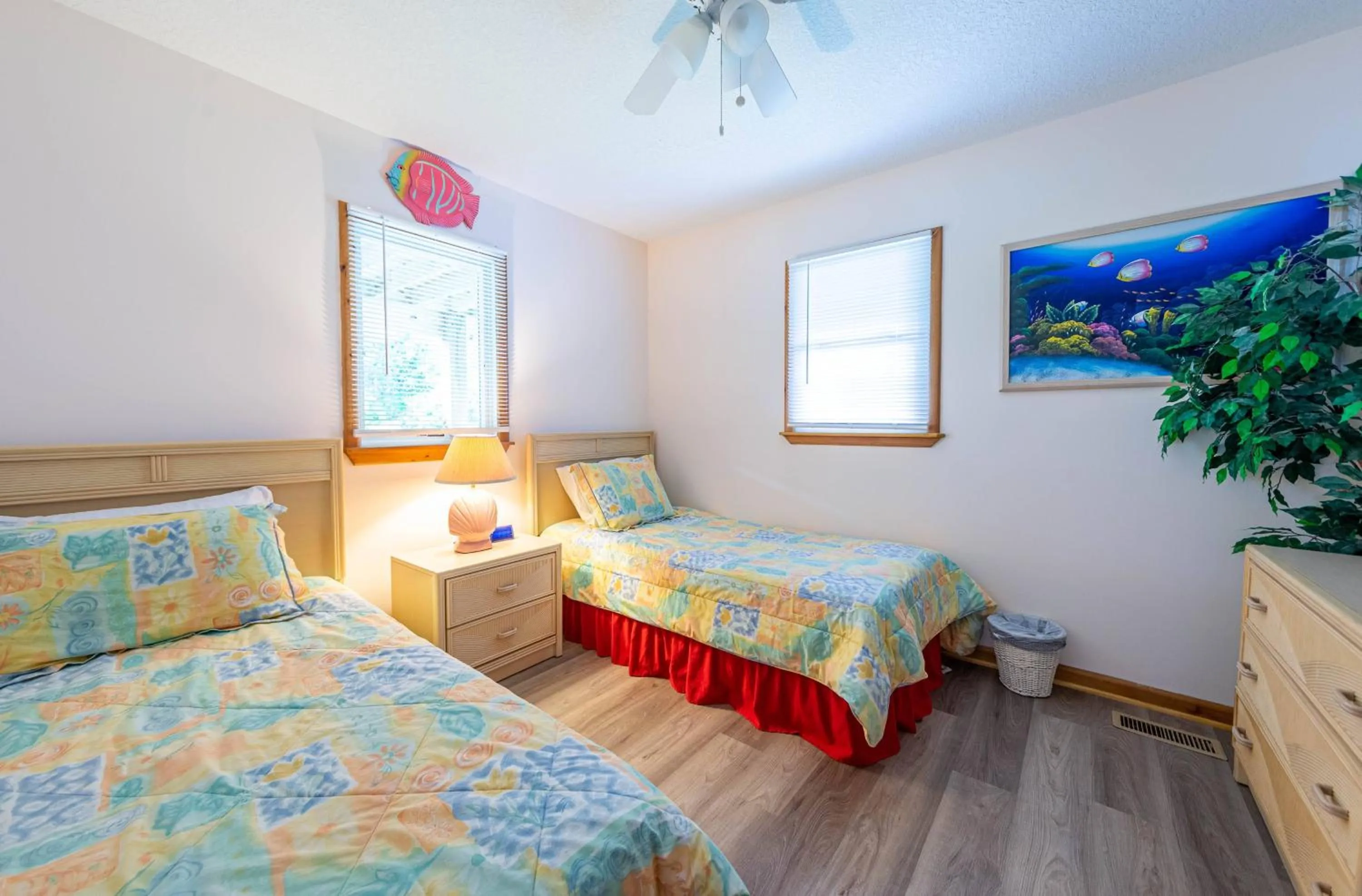 Bed in Blue Moon - Corolla, Crown Point, 240 Yds to Beach, Hot Tub, Pets OK, Community Pool and Tennis
