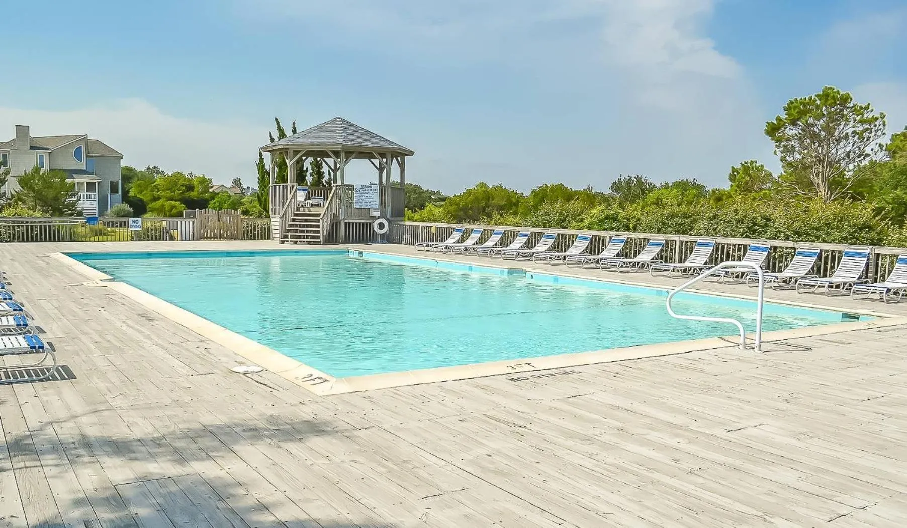 Blue Moon - Corolla, Crown Point, 240 Yds to Beach, Hot Tub, Pets OK, Community Pool and Tennis