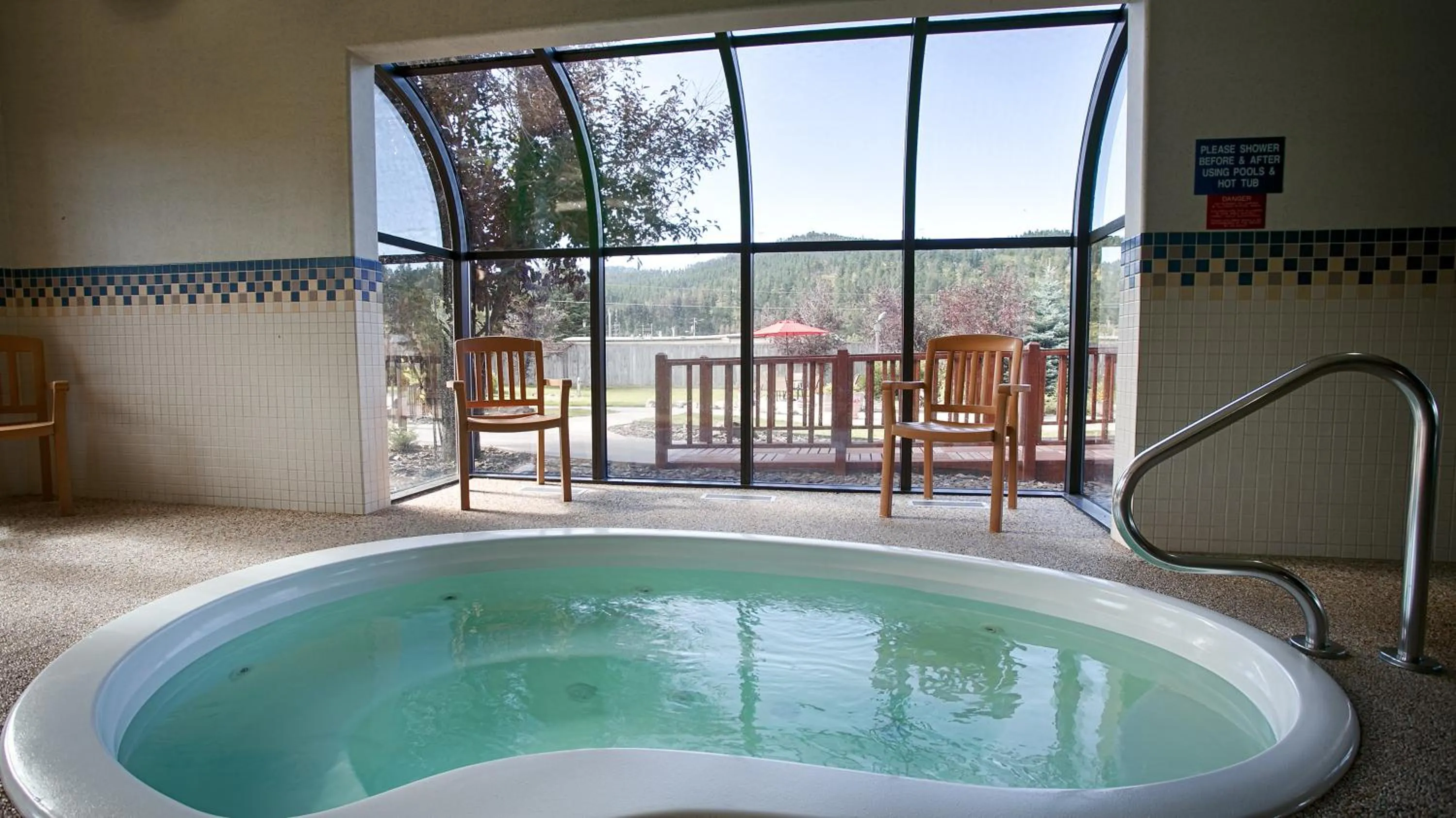 Hot Tub in Black Hills Luxury Suites