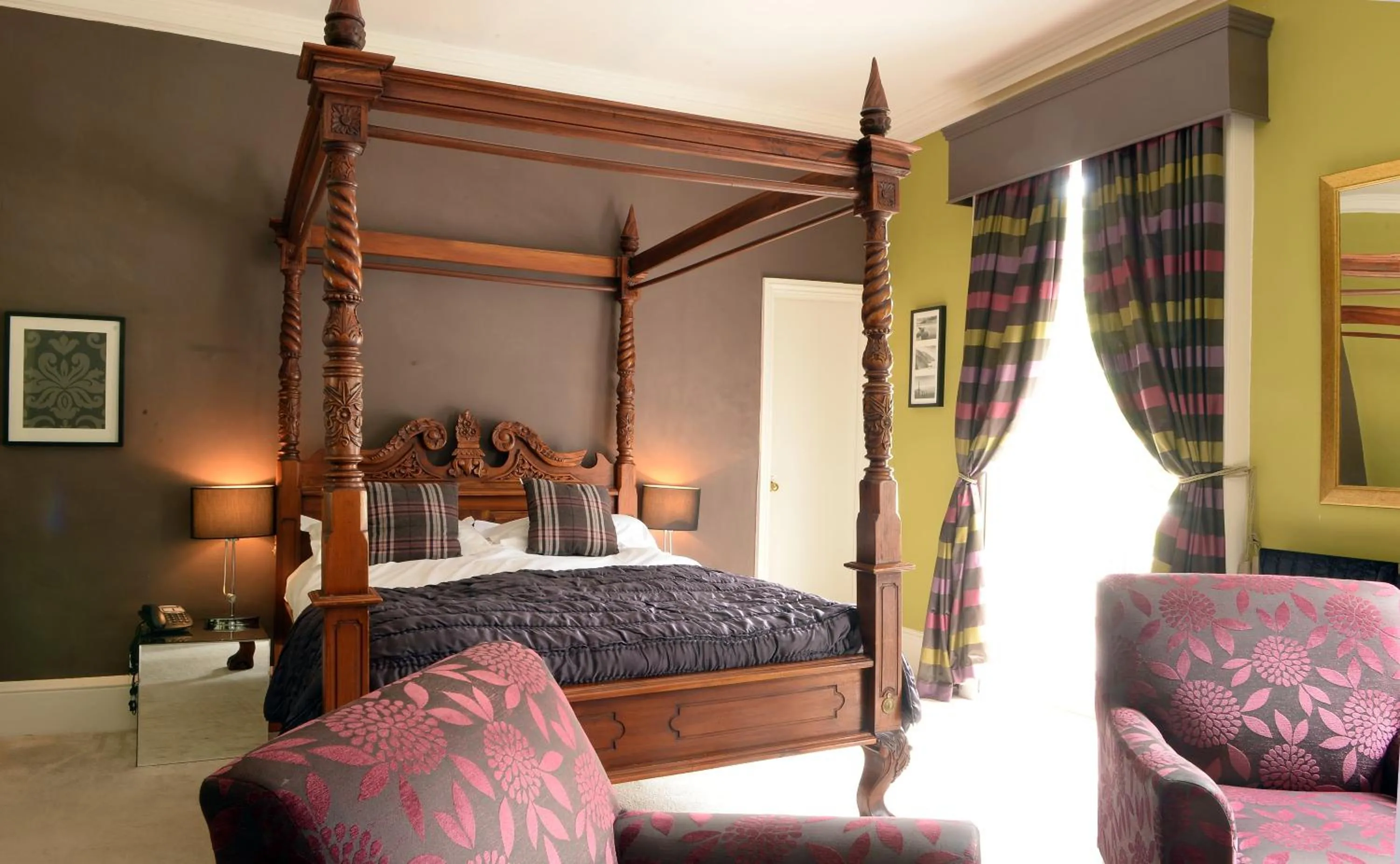 Bed in Satis House Hotel