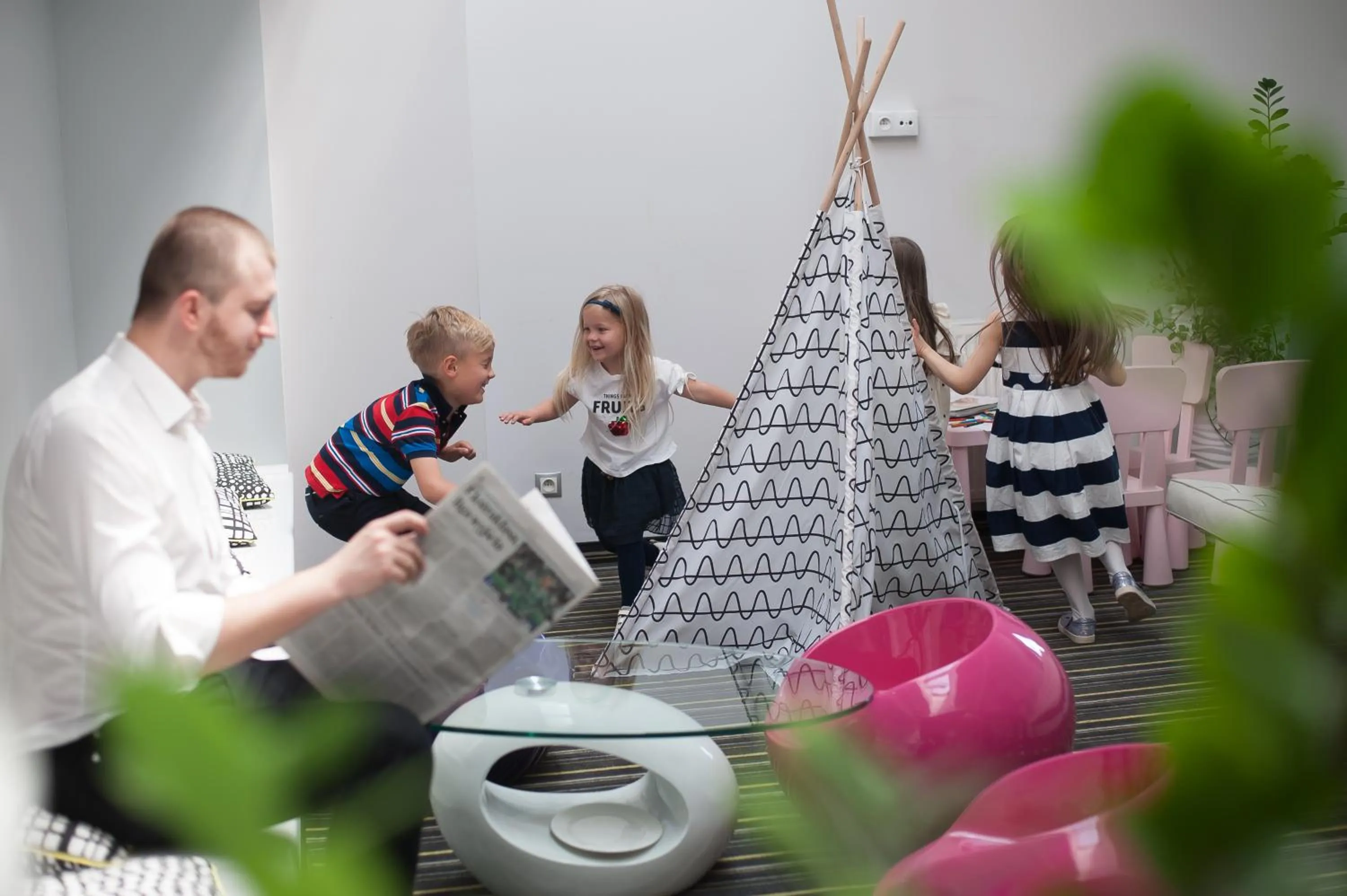 People in NoBo Hotel - business