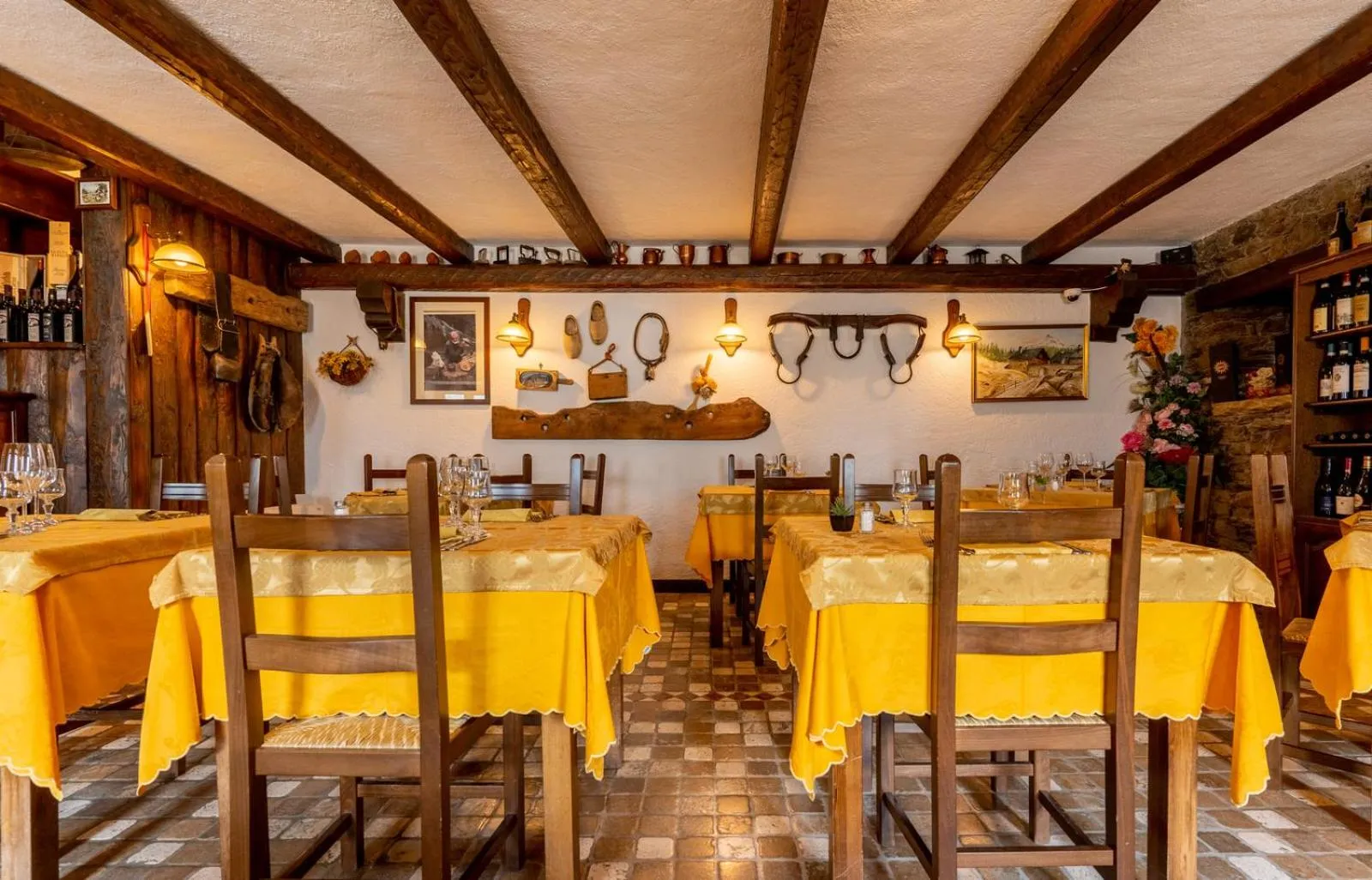 Restaurant/places to eat in Hotel Des Alpes