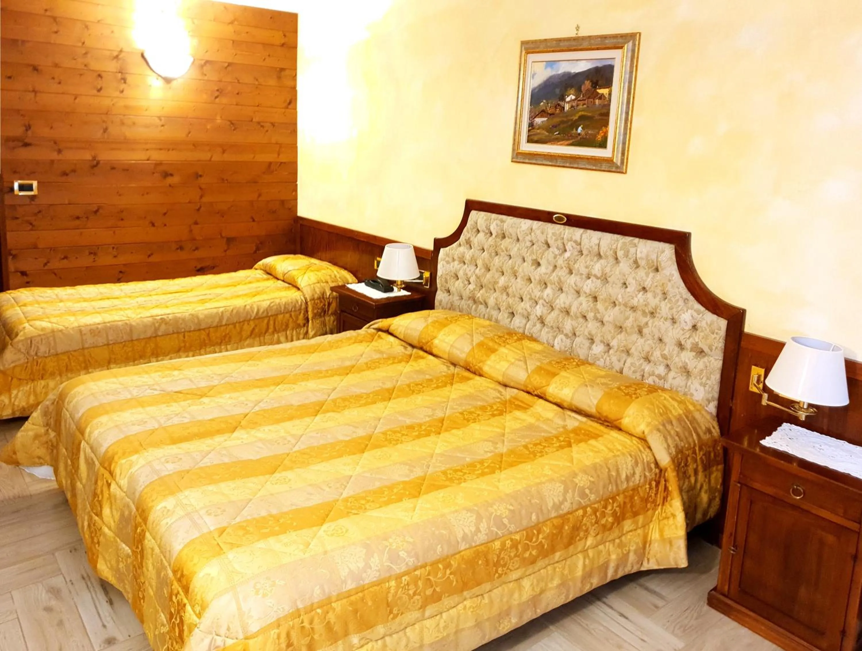 Bed in Hotel Des Alpes