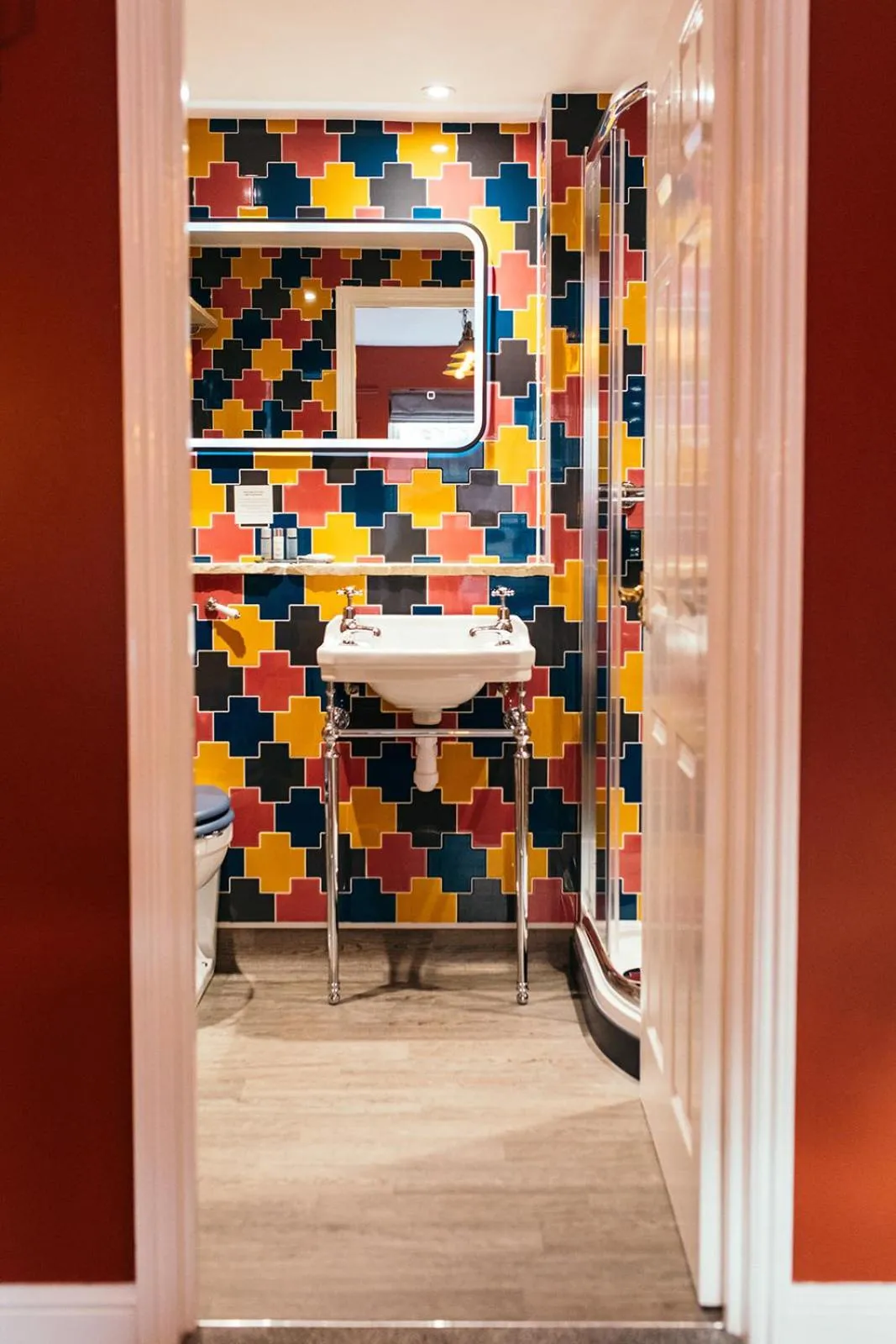 Shower in The Plough Inn