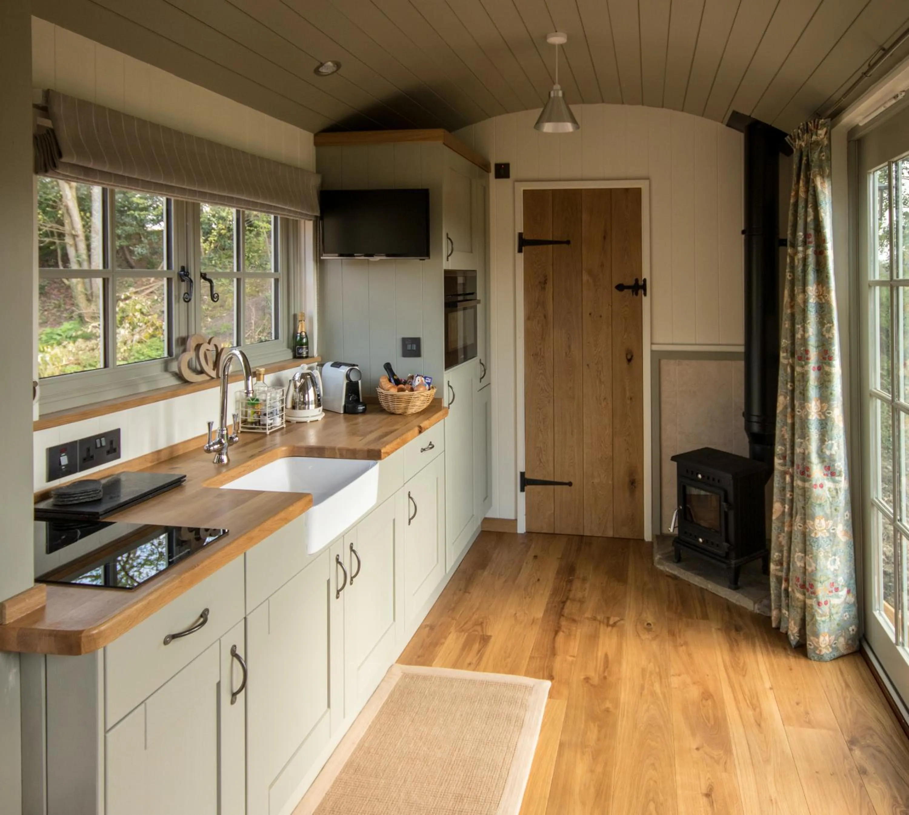 Luxury Shepherds Hut