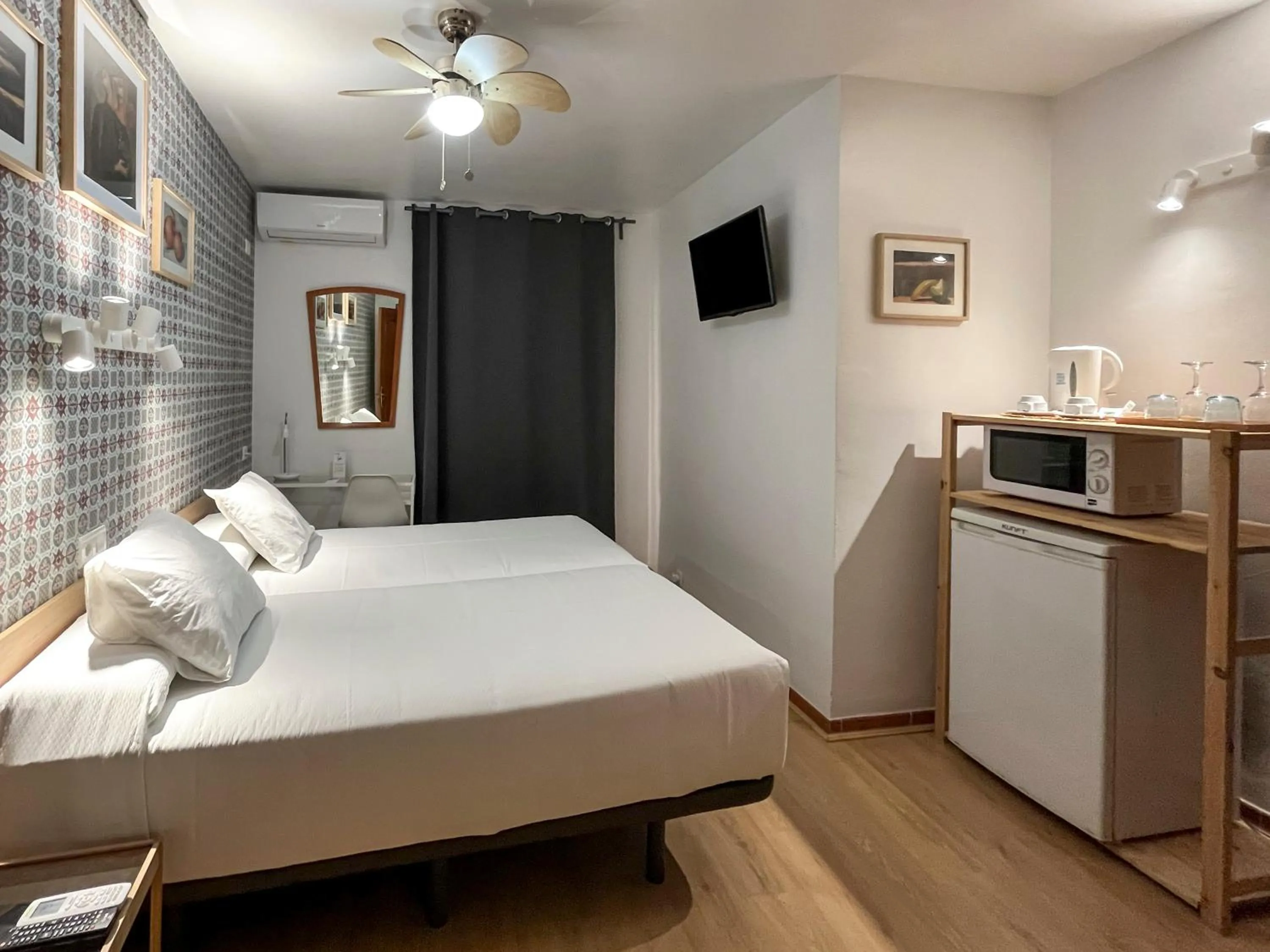 City view, Bed in Beatriz Charming Hostal