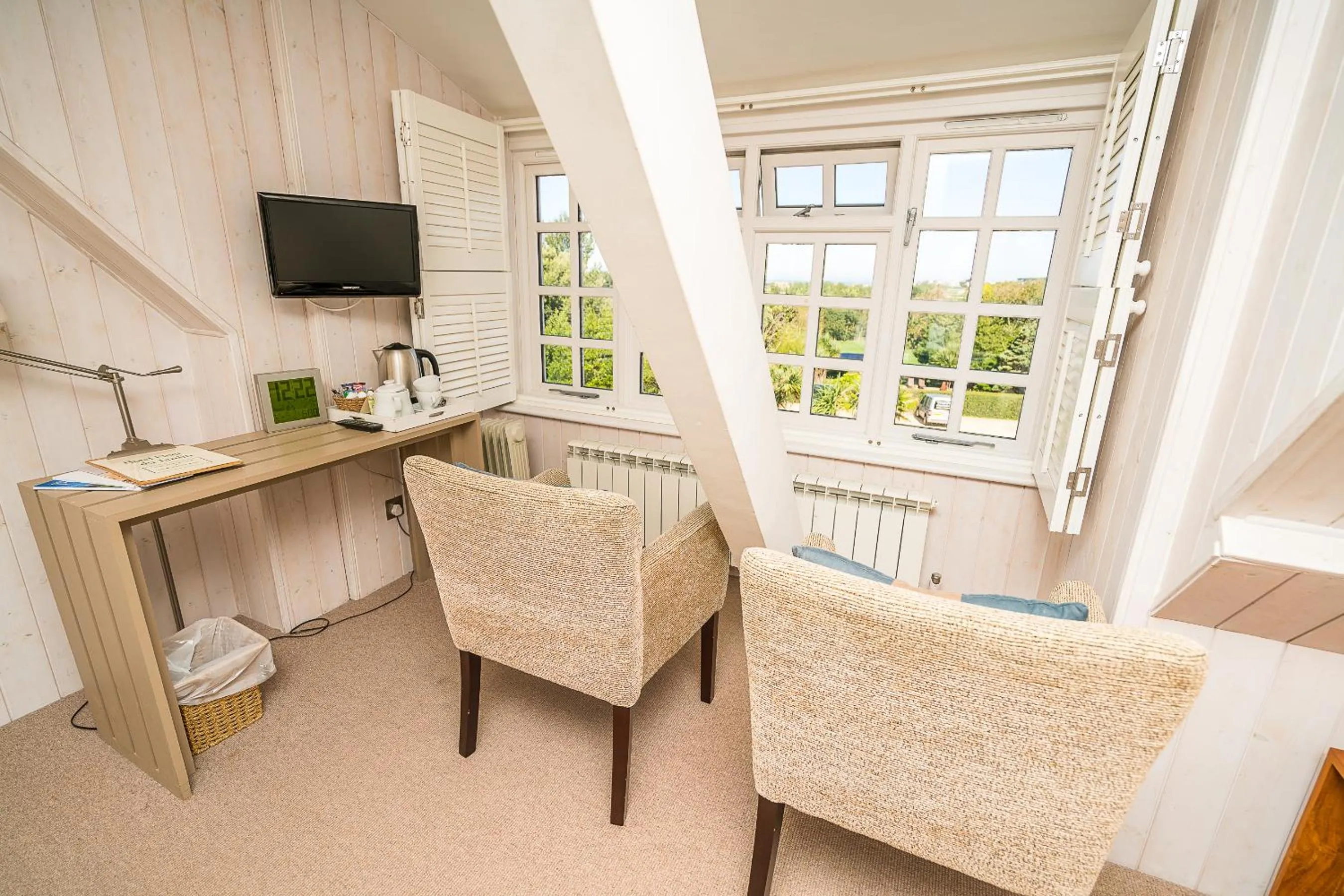 Seating area in Fleur Du Jardin