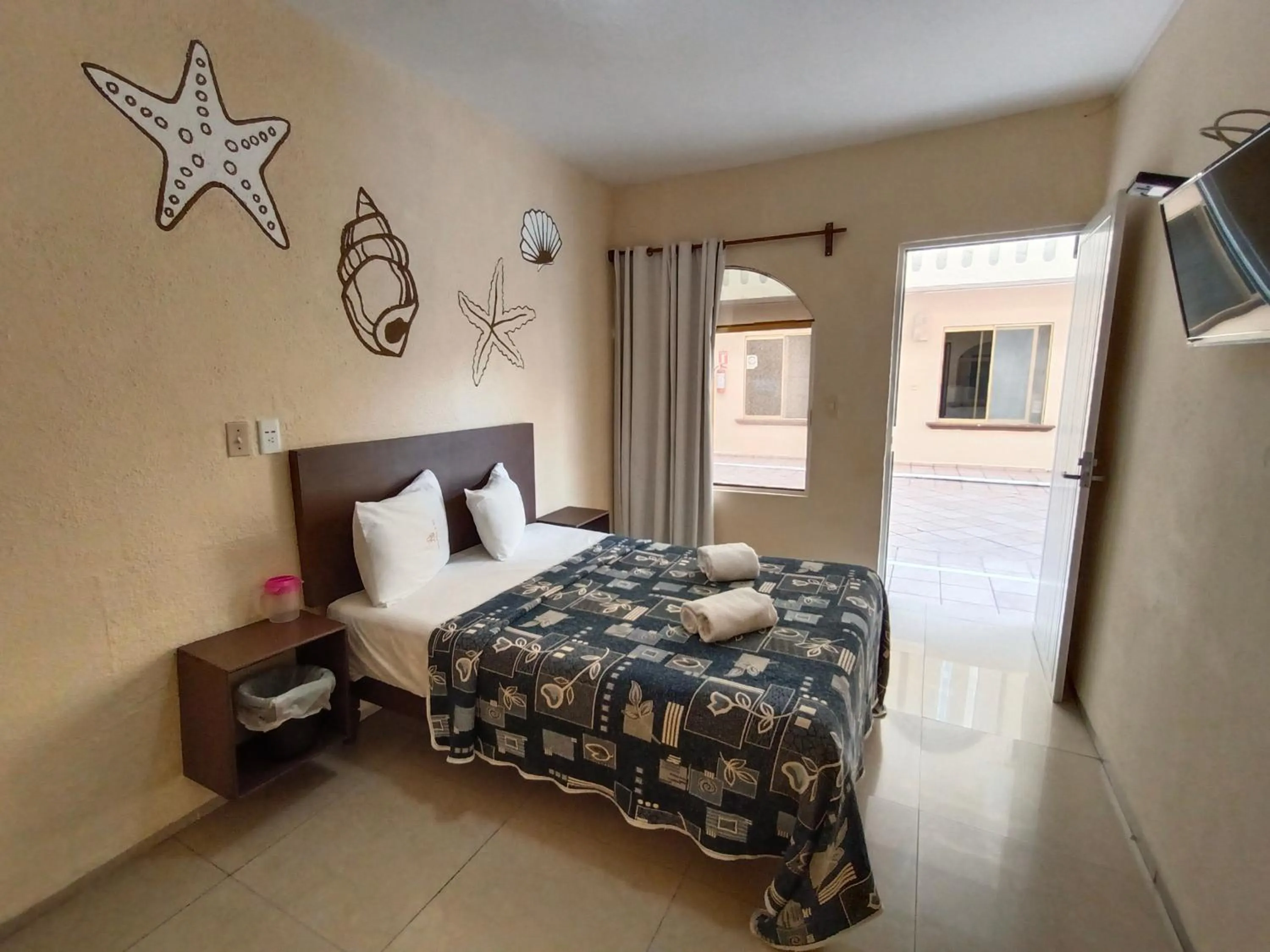 Photo of the whole room, Bed in Hotel Playa de Oro - Enfrente de WTC y Plazas Comerciales